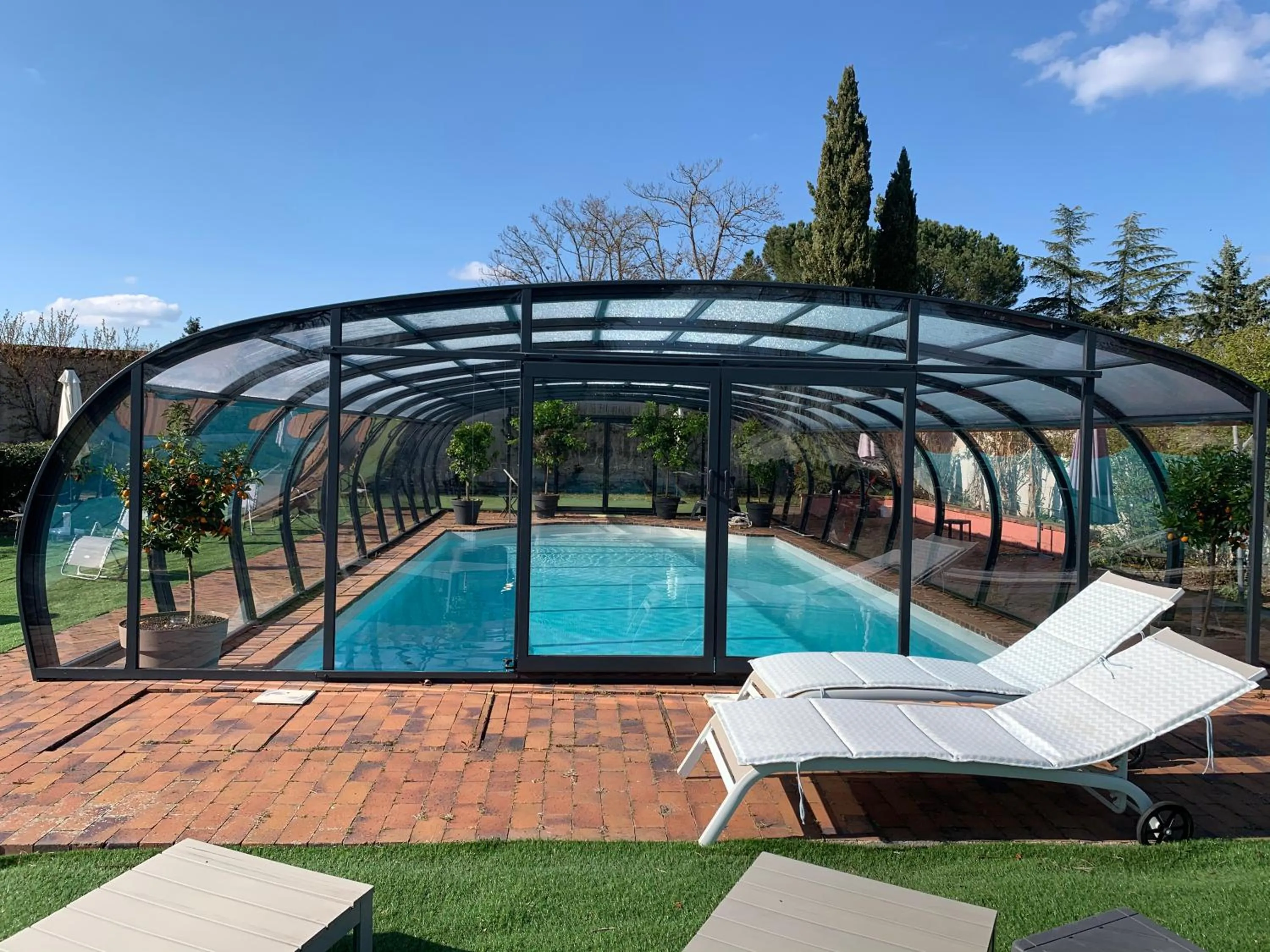 ORANGERIE de CHATEL-Selection FIGARO & ELLE Magazine