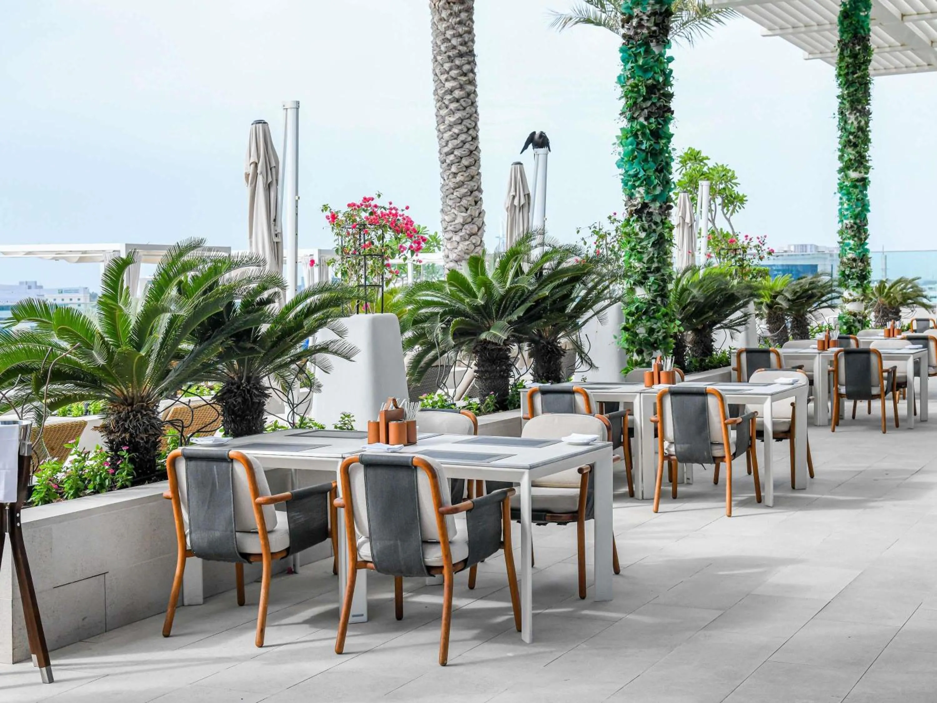 Restaurant/places to eat in Grand Plaza Mövenpick Media City