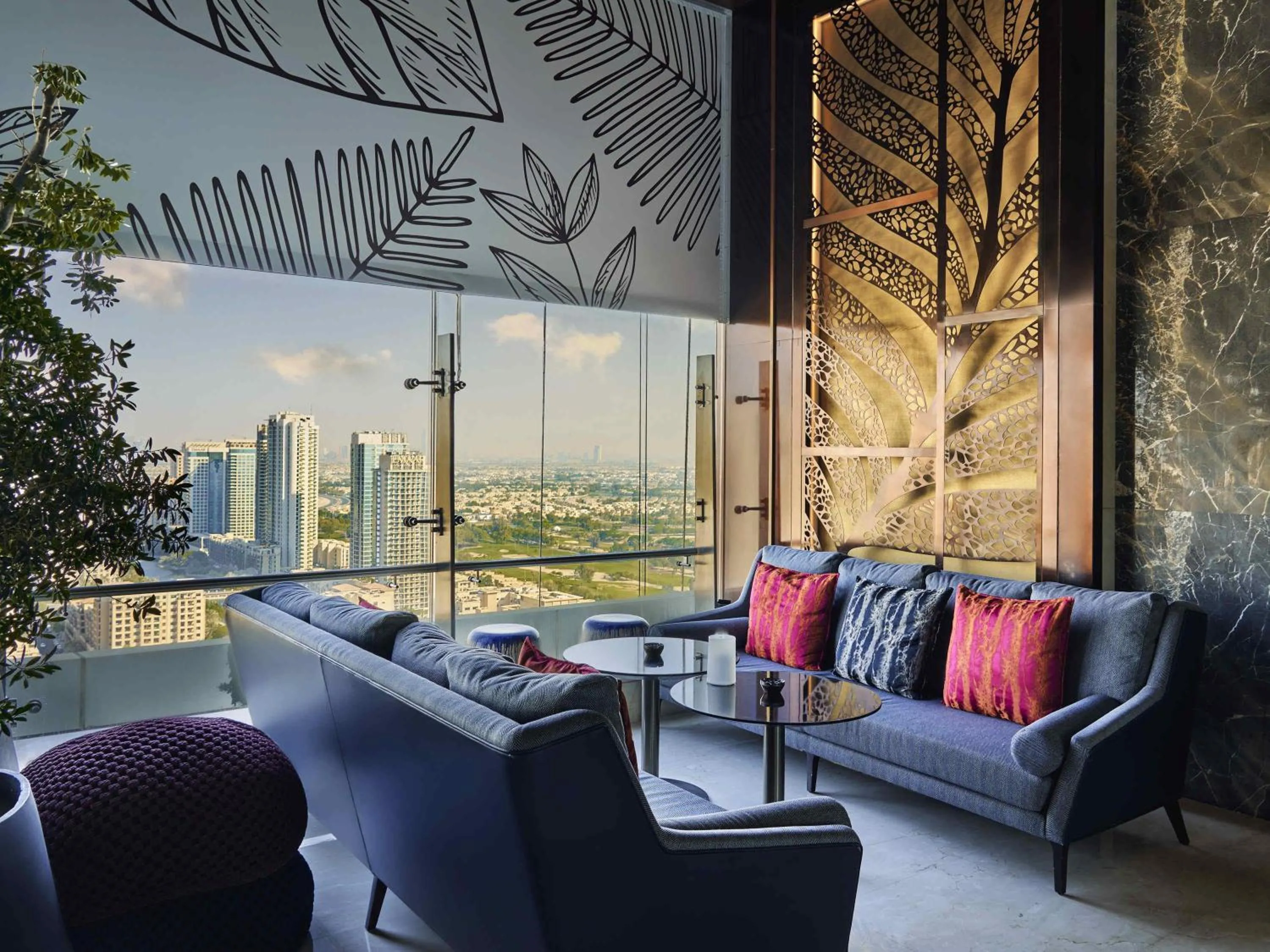 Restaurant/places to eat in Grand Plaza Mövenpick Media City