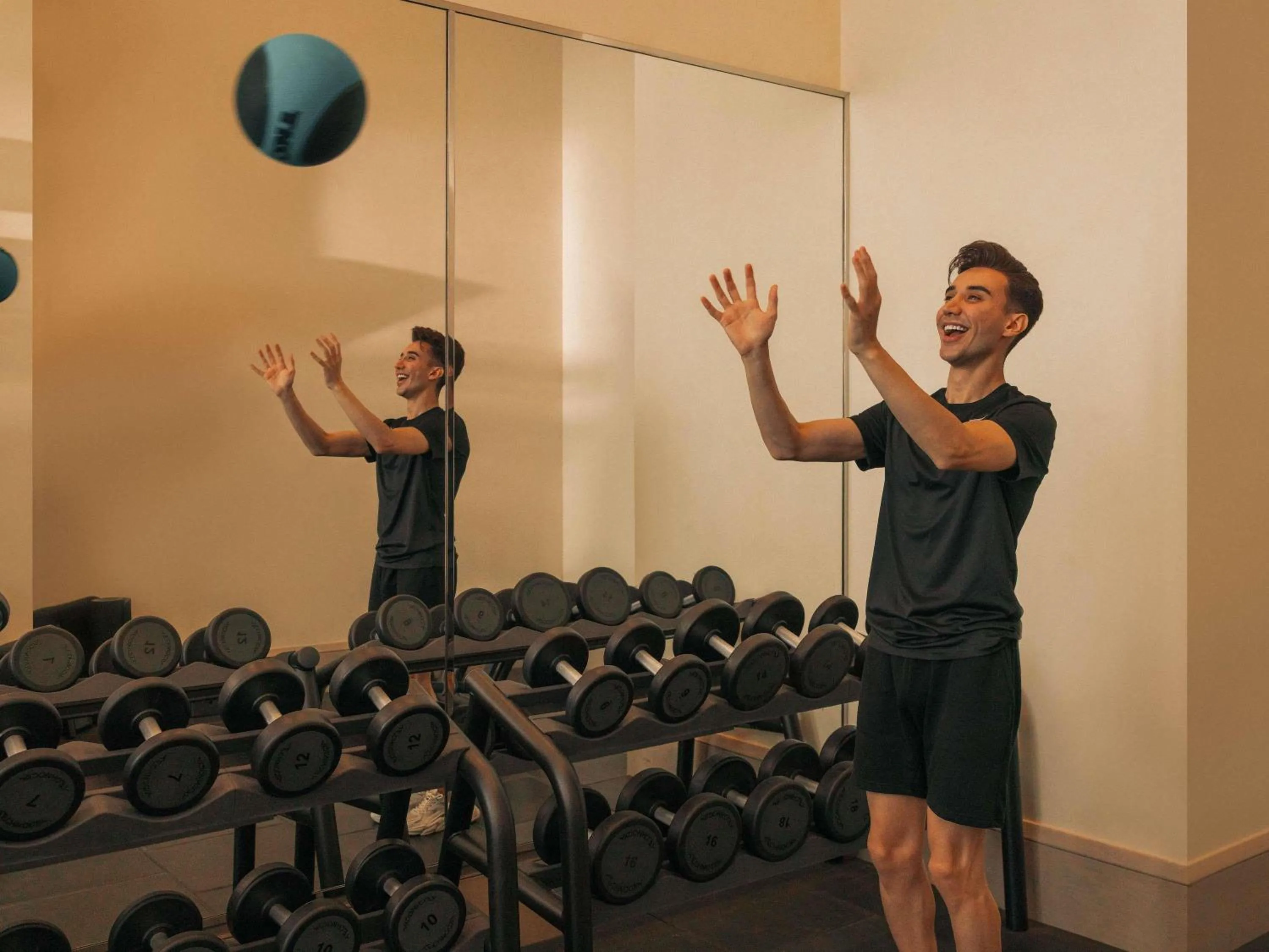 Fitness centre/facilities in Grand Plaza Mövenpick Media City