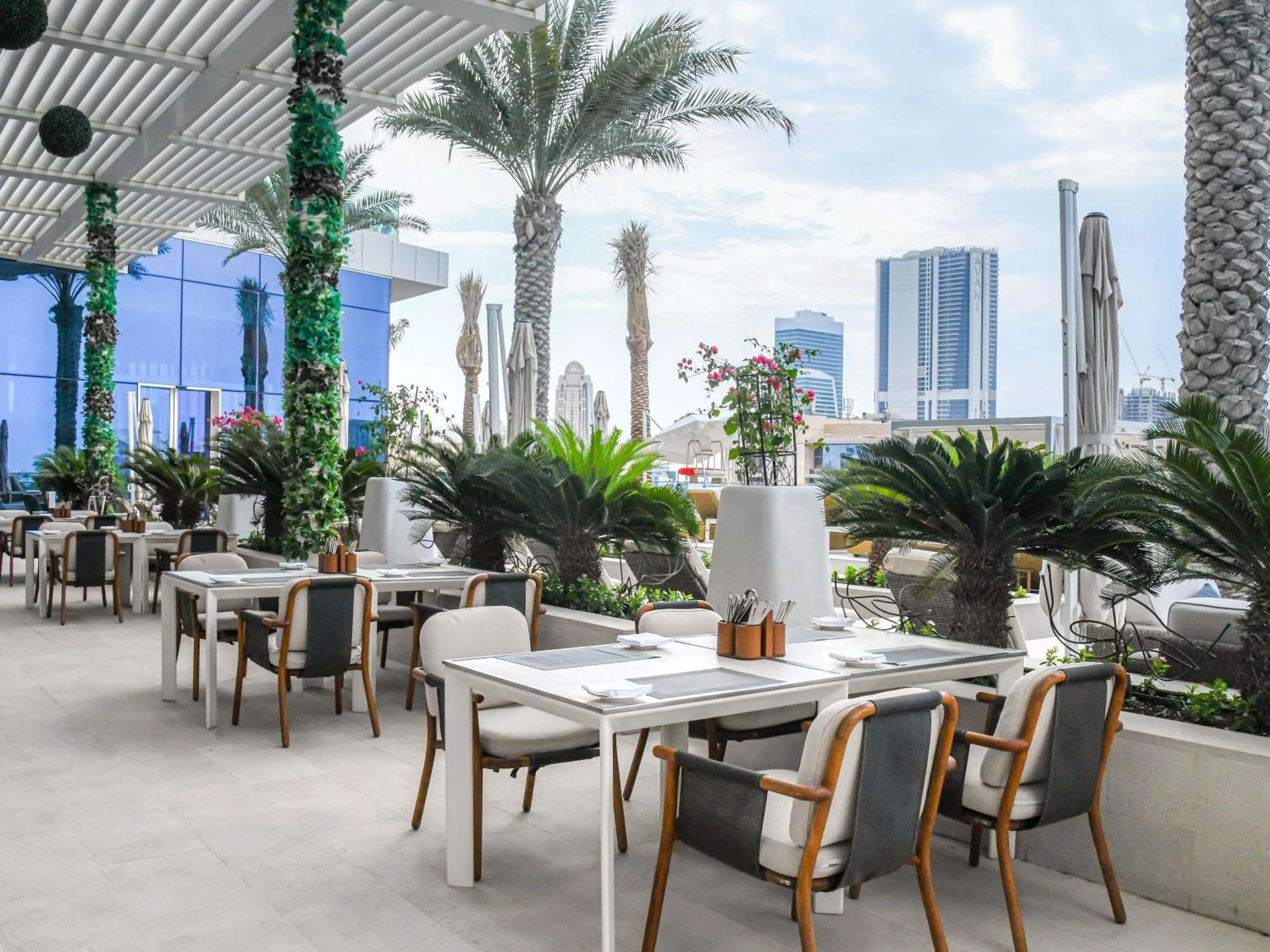 Restaurant/places to eat in Grand Plaza Mövenpick Media City