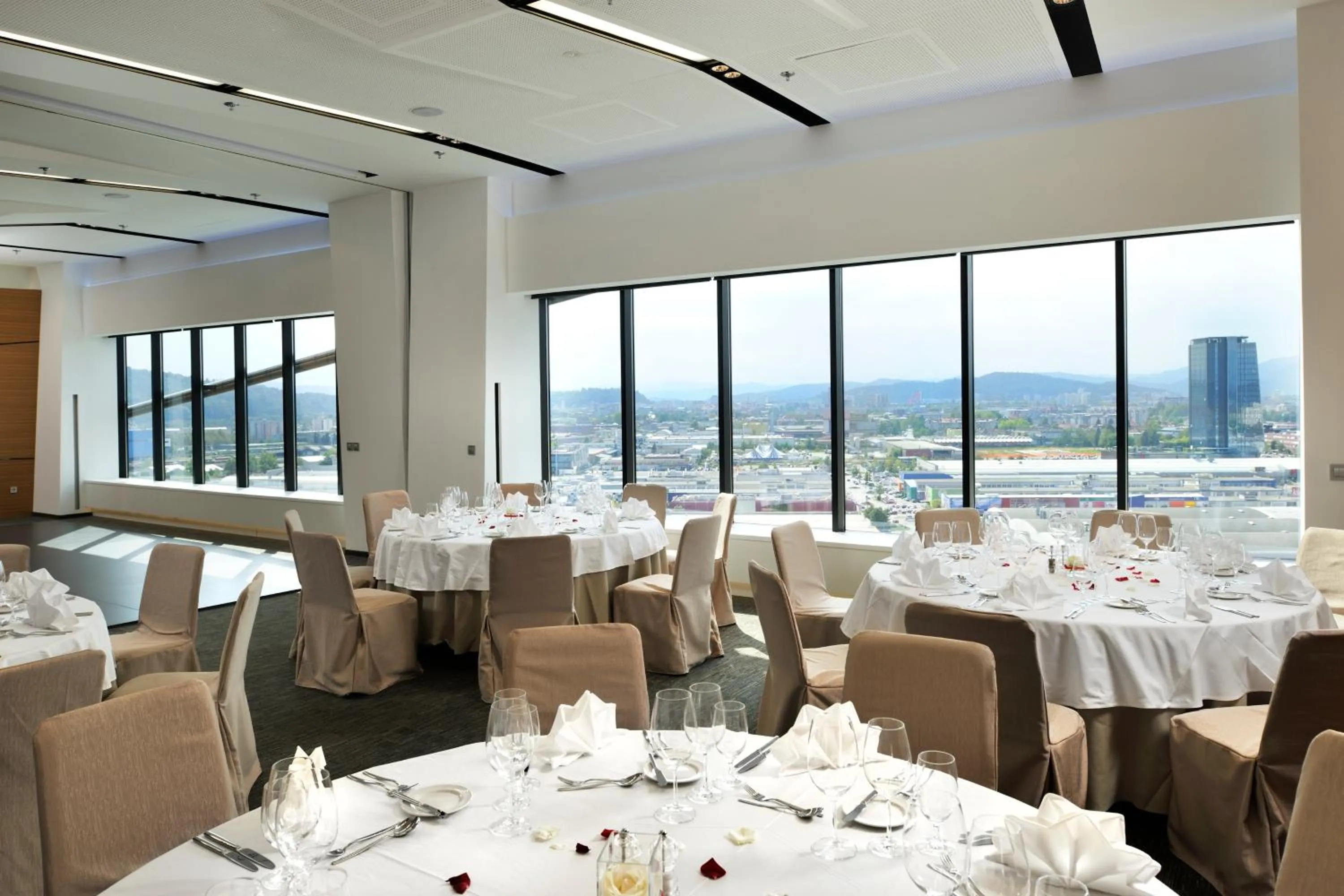 Restaurant/places to eat in Radisson Blu Plaza Hotel Ljubljana