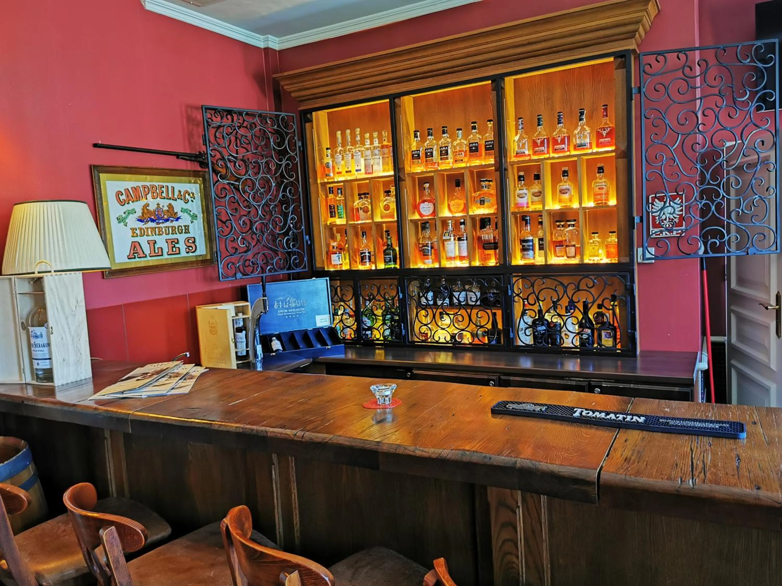 Lounge or bar in Dwór Sieraków
