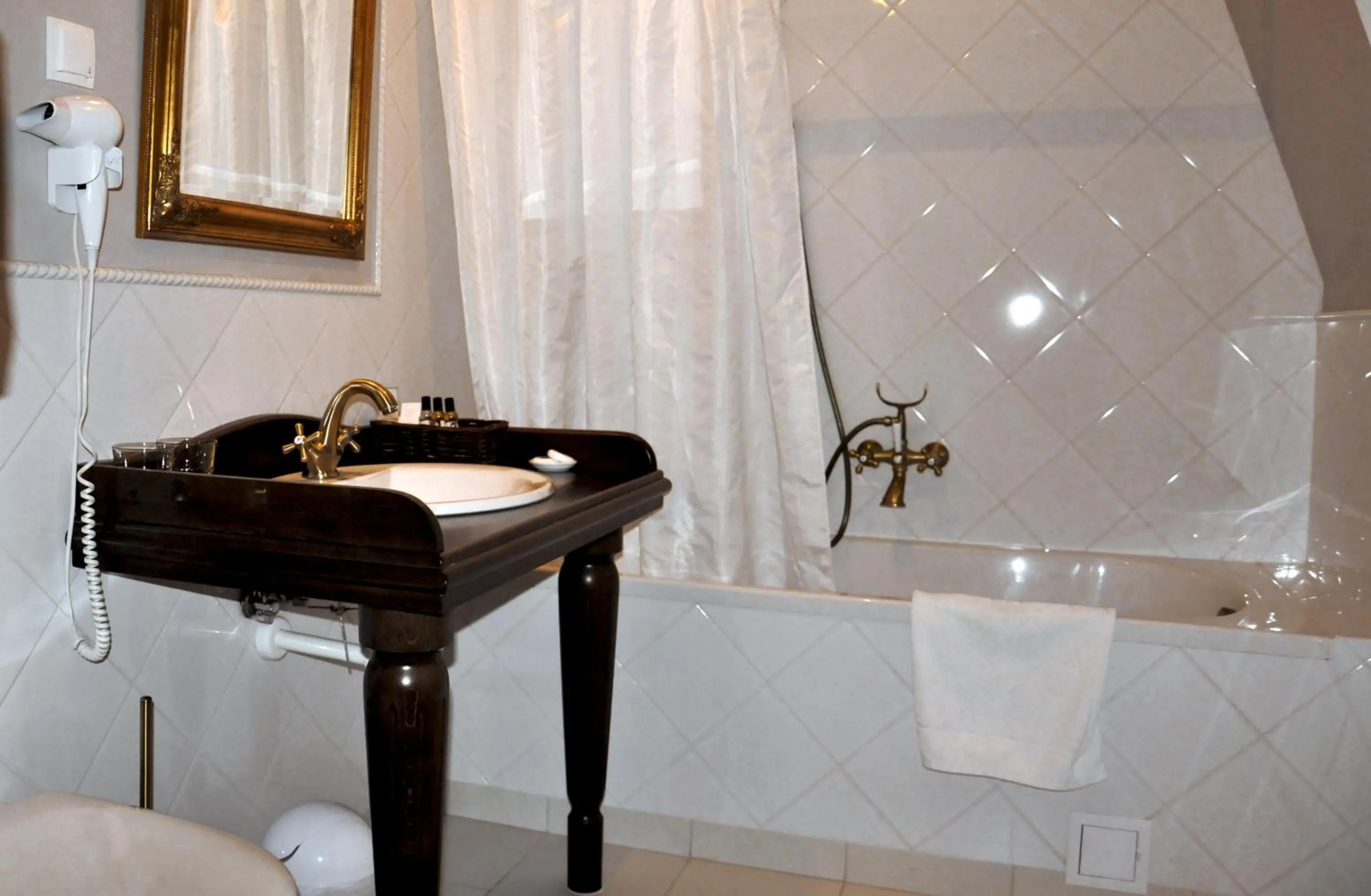 Bathroom in Dwór Sieraków