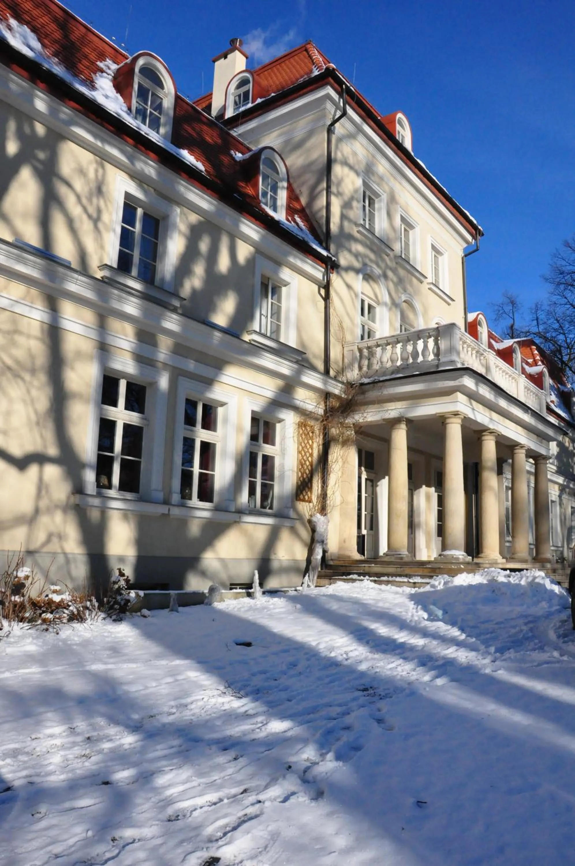 Facade/entrance in Dwór Sieraków