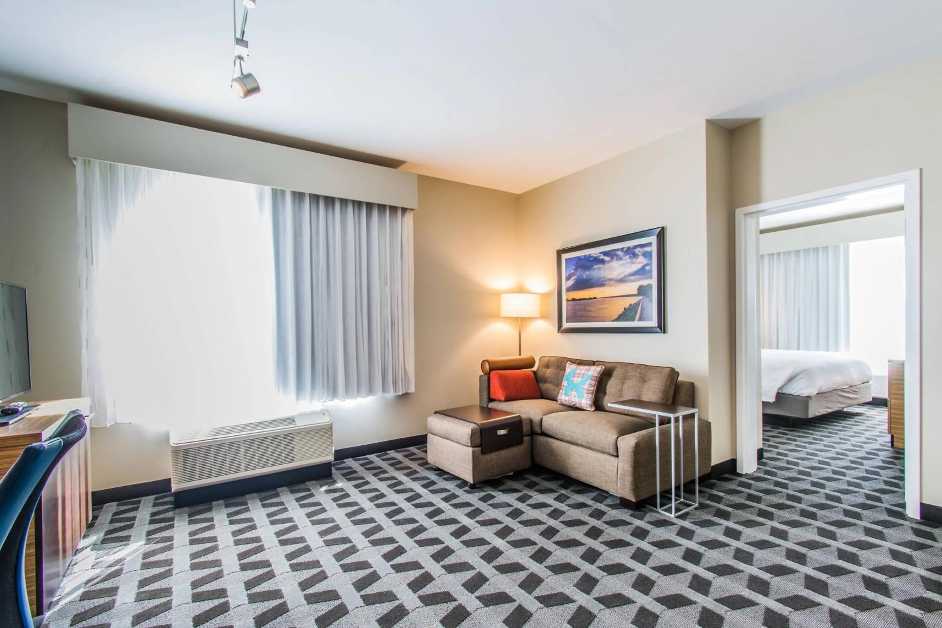 Living room, Bed in TownePlace Suites by Marriott Evansville Newburgh