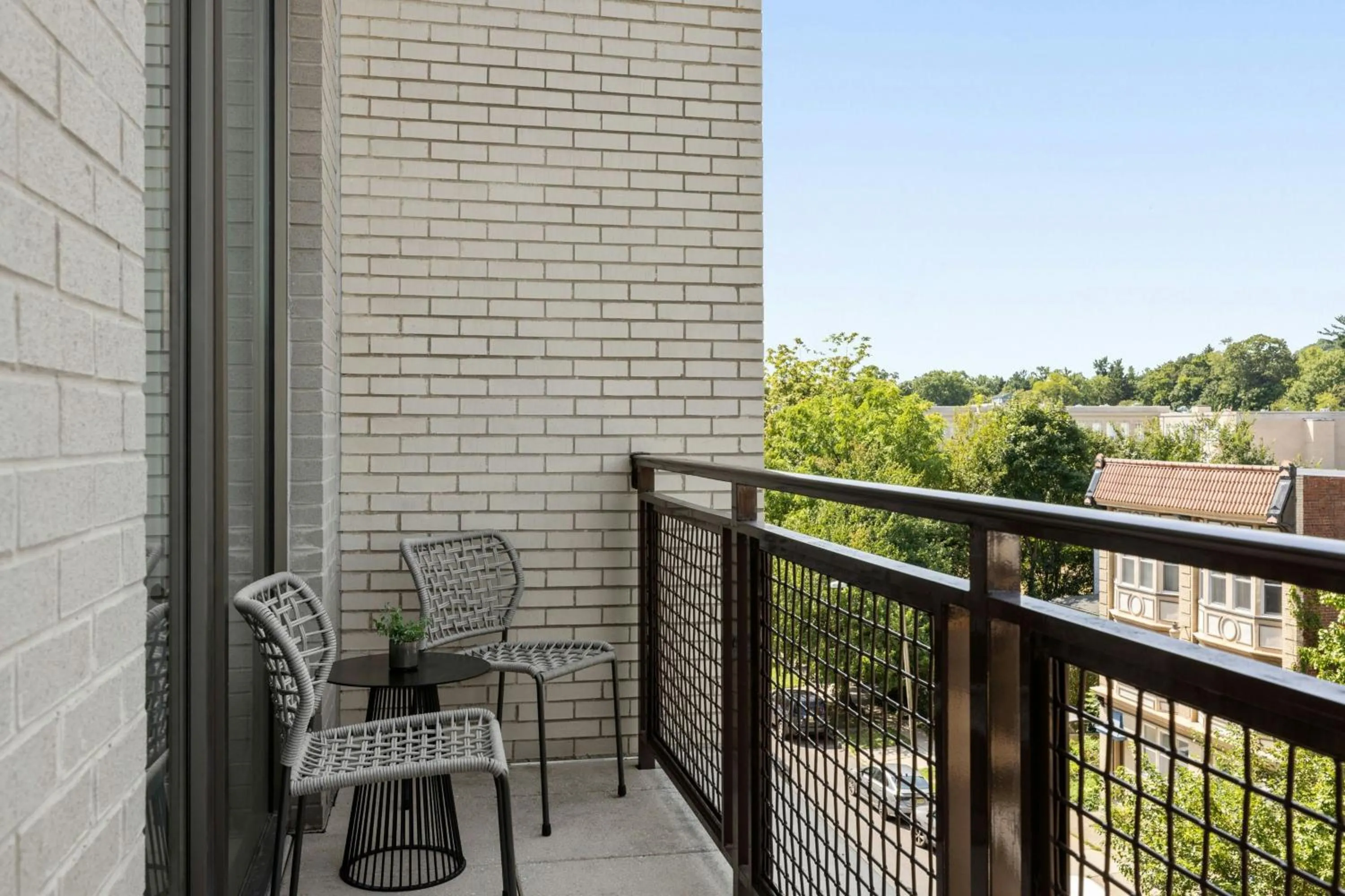 Photo of the whole room in The MC, Autograph Collection