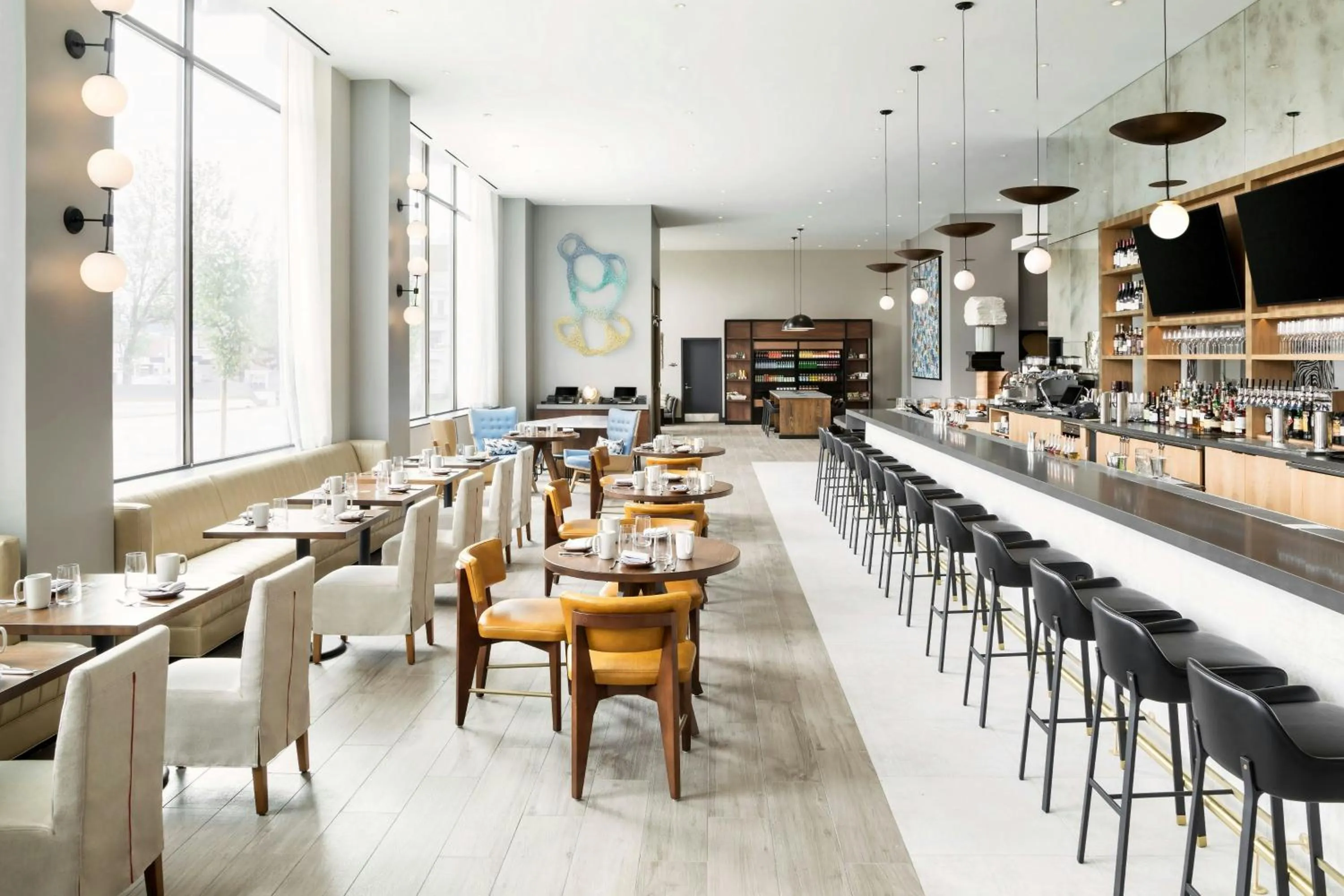 Restaurant/places to eat in The MC, Autograph Collection