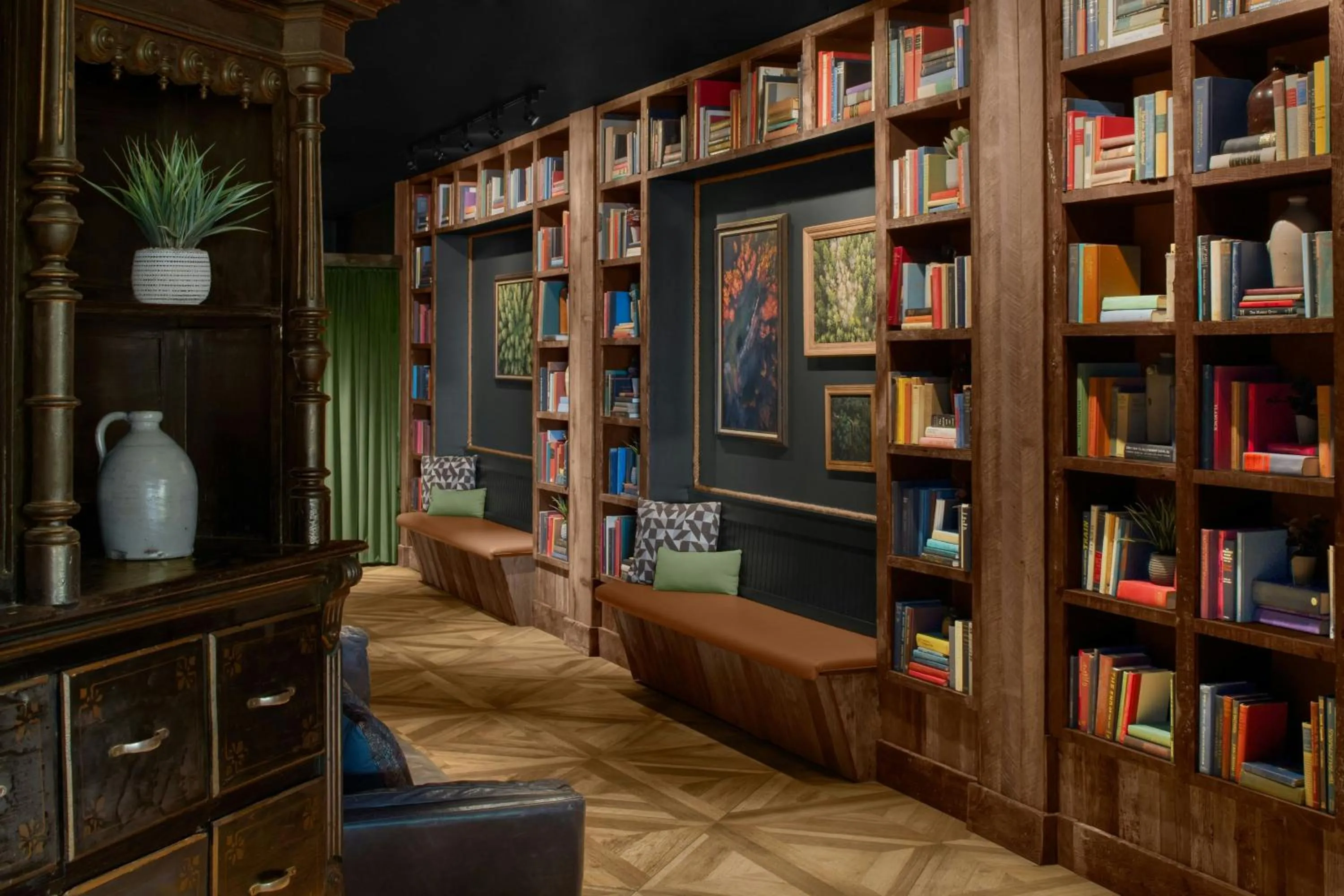 Other in The MC, Autograph Collection