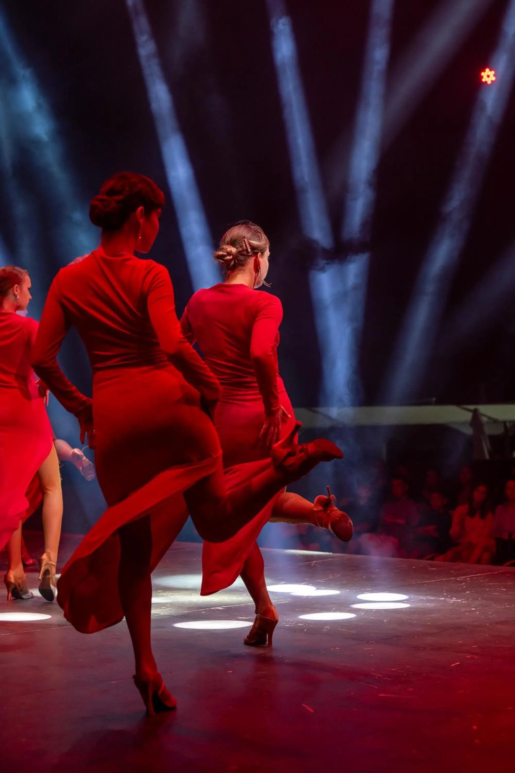 Evening entertainment in Sailor's Beach Club