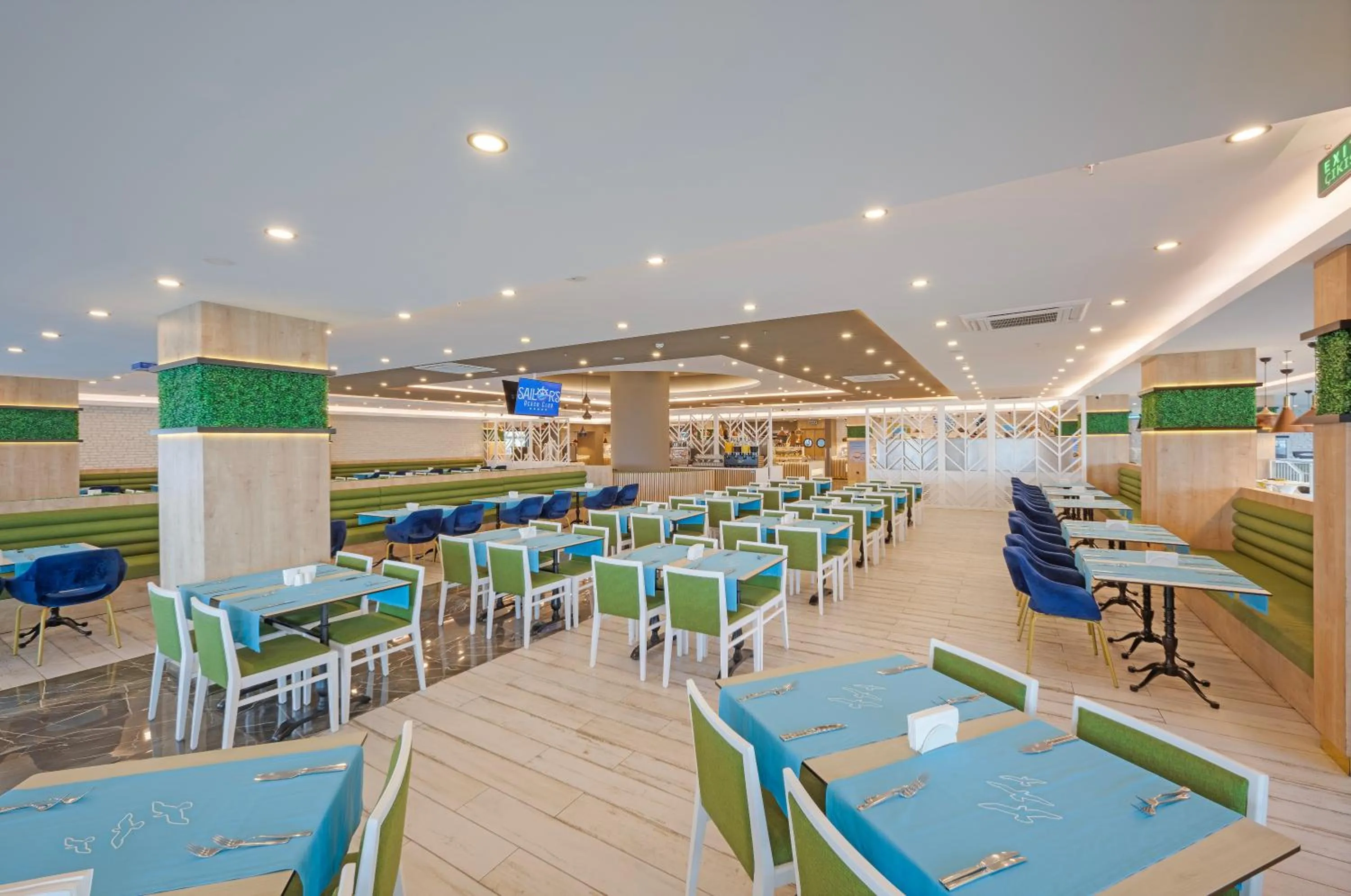Restaurant/places to eat in Sailor's Beach Club