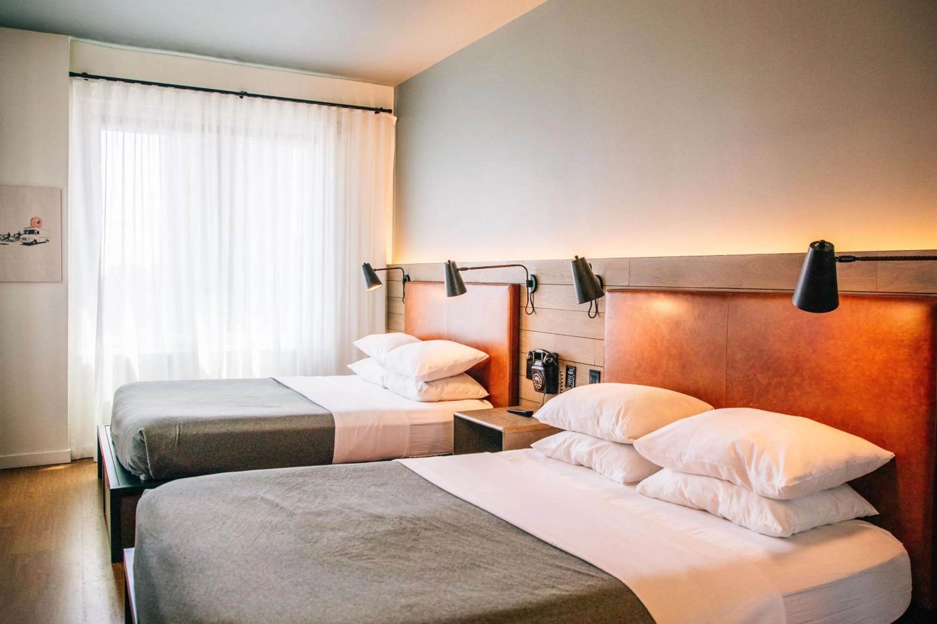 Photo of the whole room, Bed in Moxy NYC Downtown