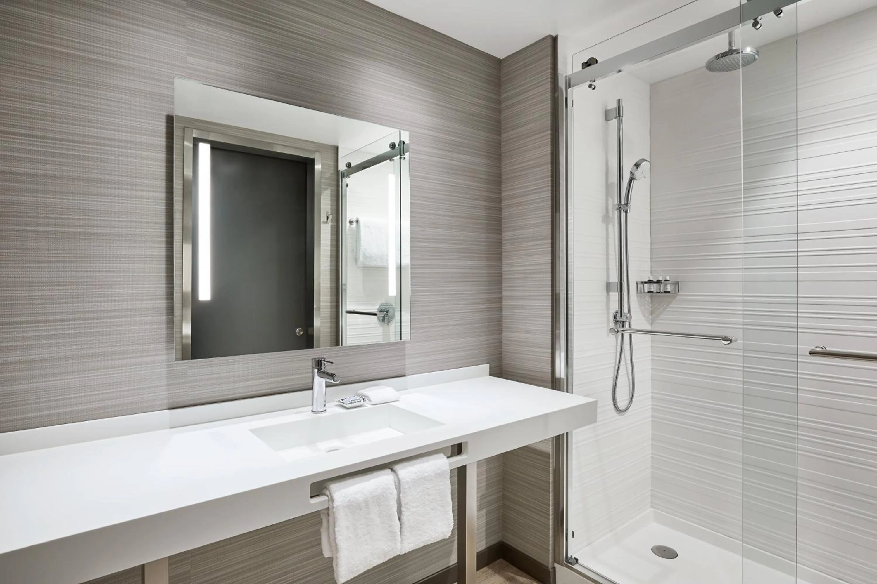 Bathroom in AC Hotel Phoenix Biltmore