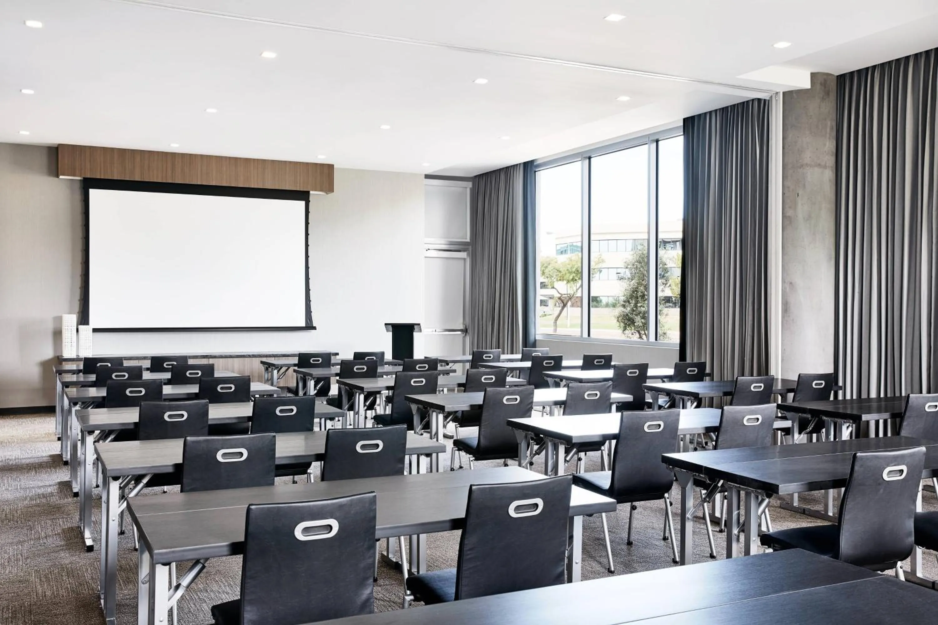 Meeting/conference room in AC Hotel Phoenix Biltmore