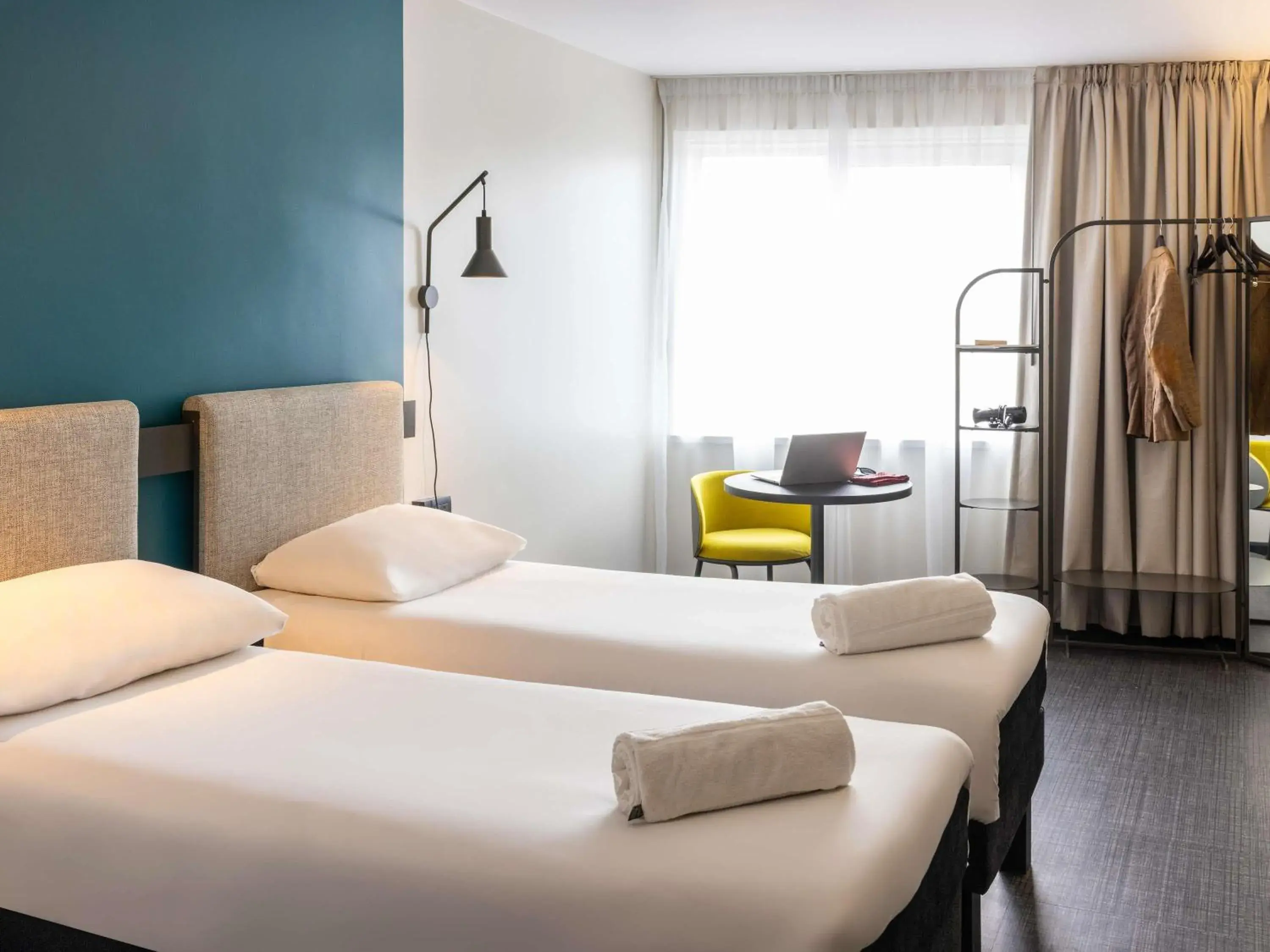 Bedroom, Bed in ibis Bristol Temple Meads Bedroom, Bed in ibis Bristol Temple Meads