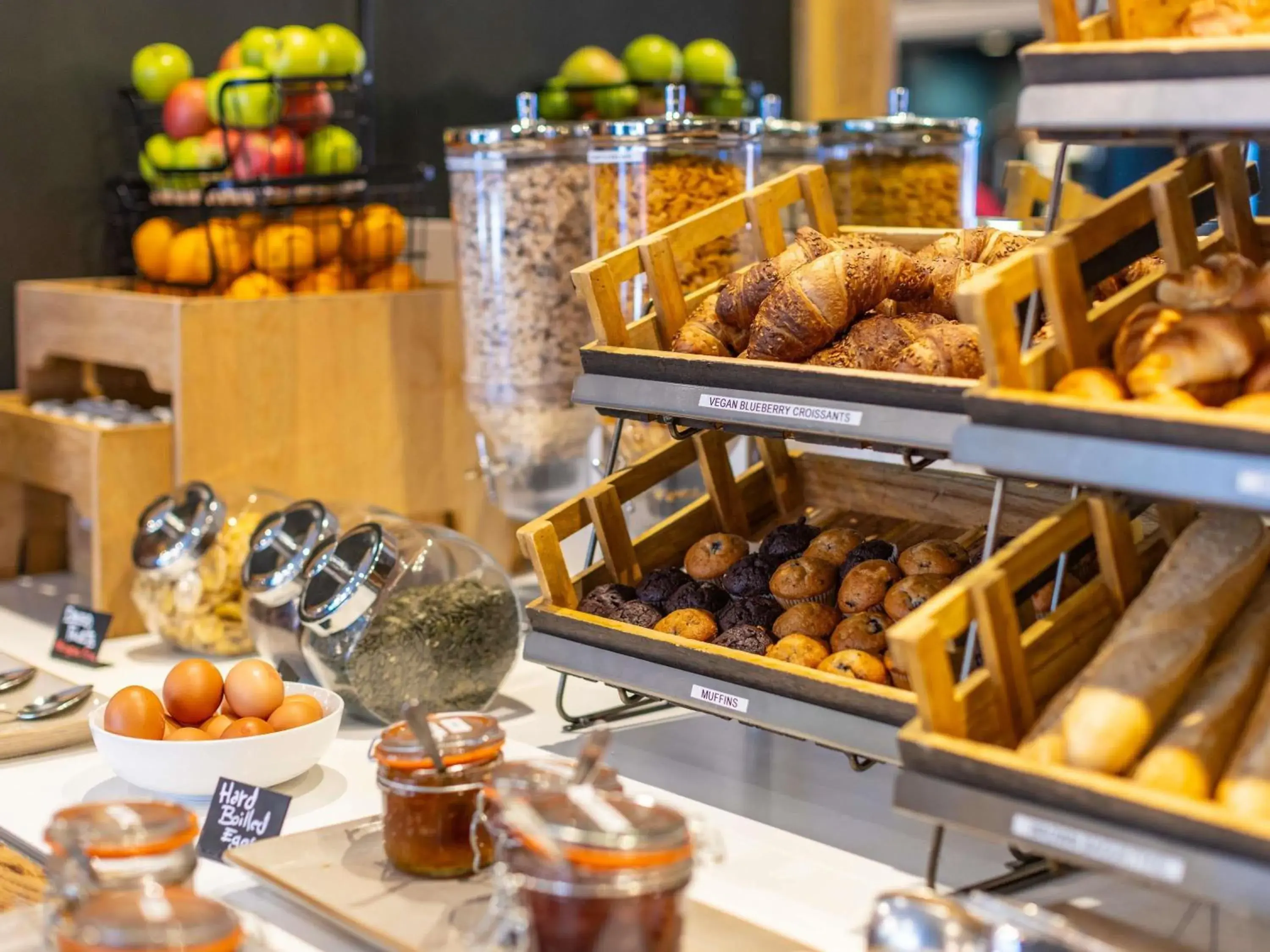 Breakfast in ibis Bristol Temple Meads Breakfast in ibis Bristol Temple Meads