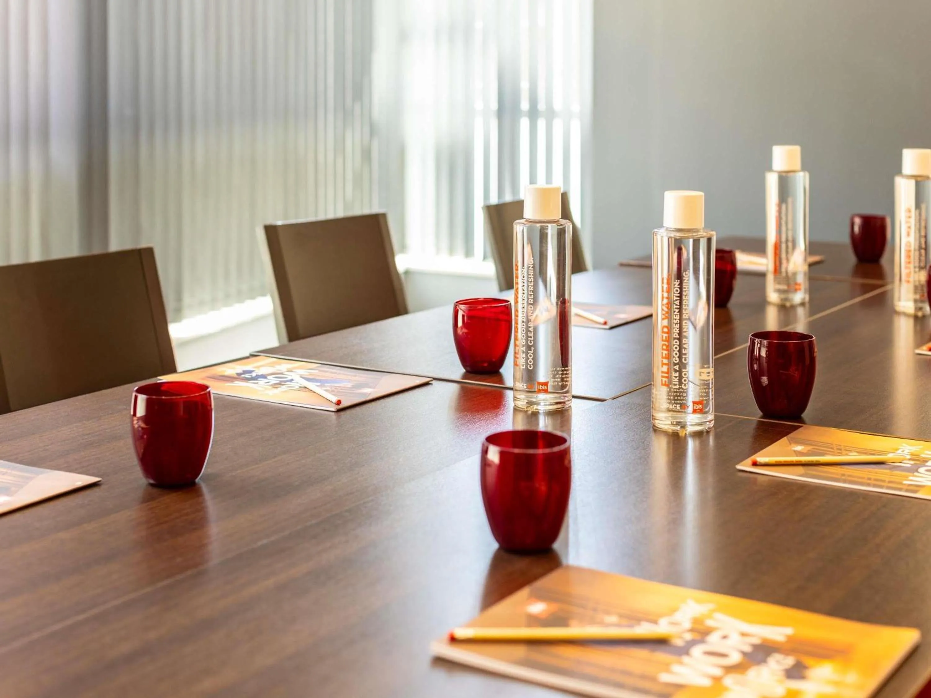 Meeting/conference room in ibis Bristol Temple Meads