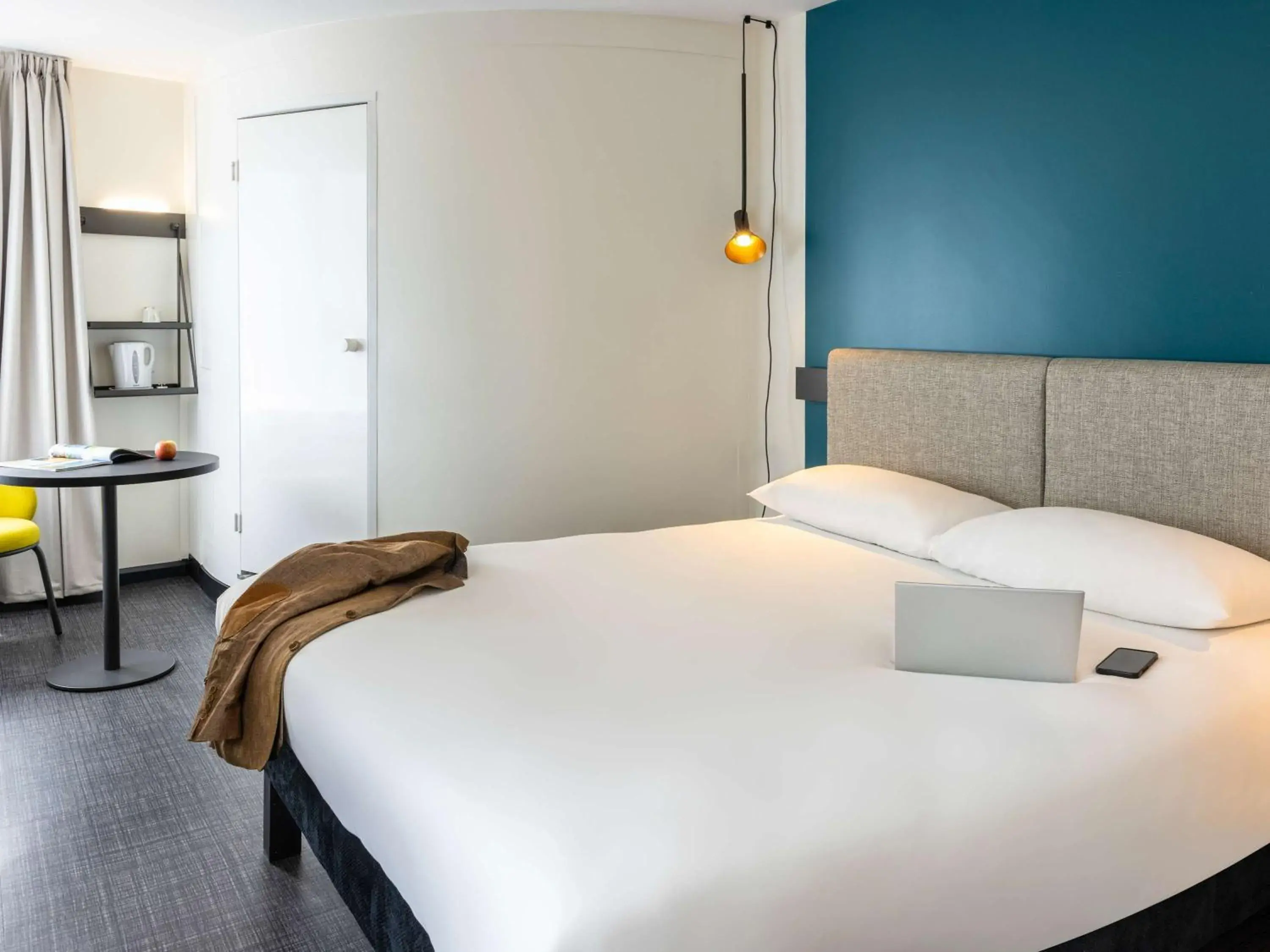 Bedroom, Bed in ibis Bristol Temple Meads Bedroom, Bed in ibis Bristol Temple Meads