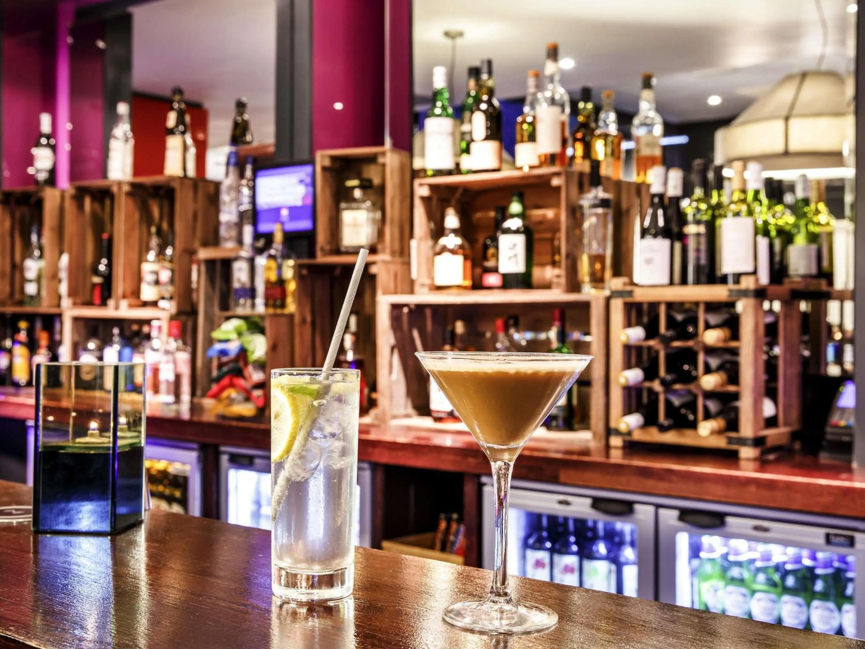 Restaurant/places to eat in ibis Bristol Temple Meads