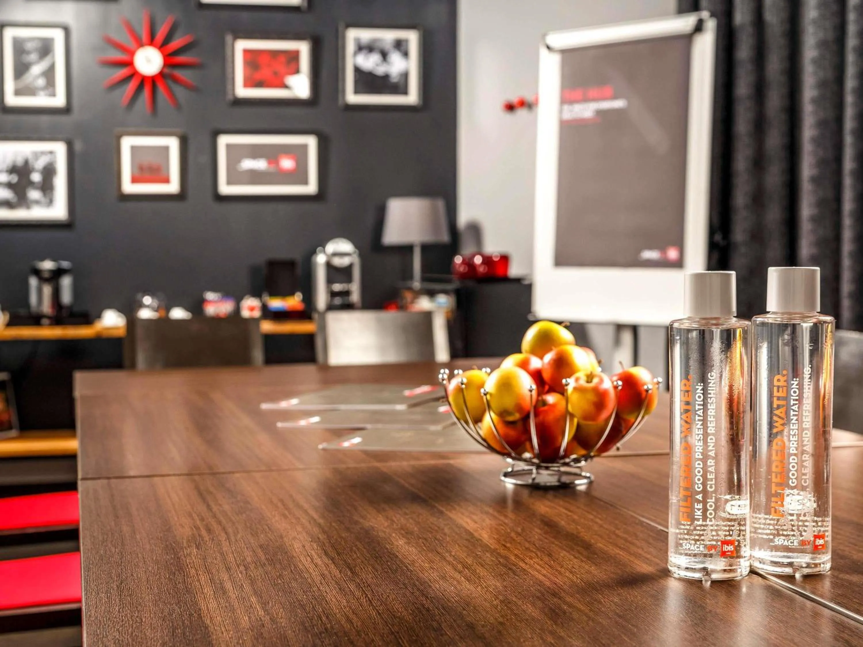 Meeting/conference room in ibis Bristol Temple Meads