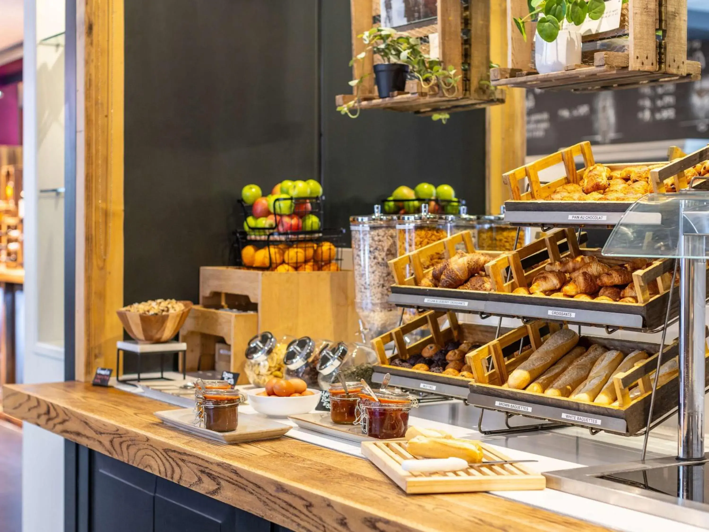 Breakfast in ibis Bristol Temple Meads Breakfast in ibis Bristol Temple Meads