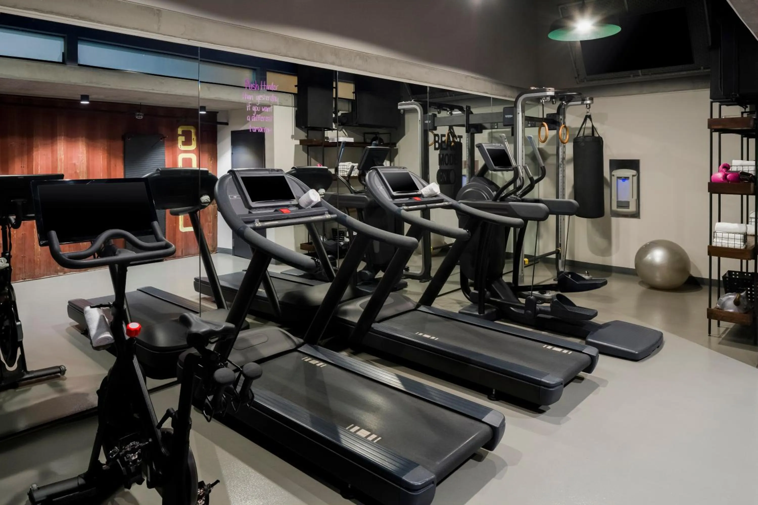 Fitness centre/facilities in Moxy San Diego Gaslamp Quarter