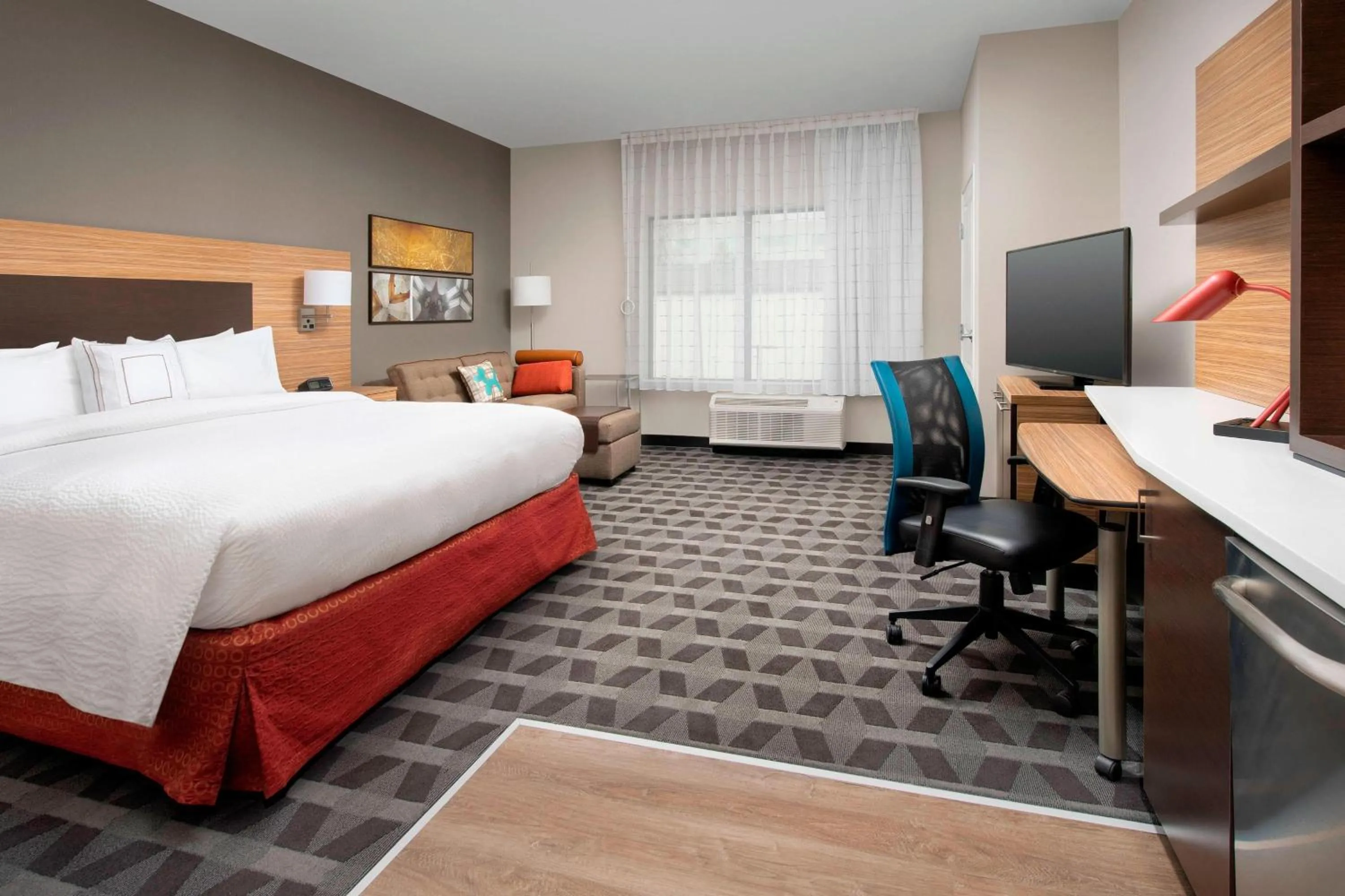 Photo of the whole room, Bed in TownePlace Suites by Marriott College Park