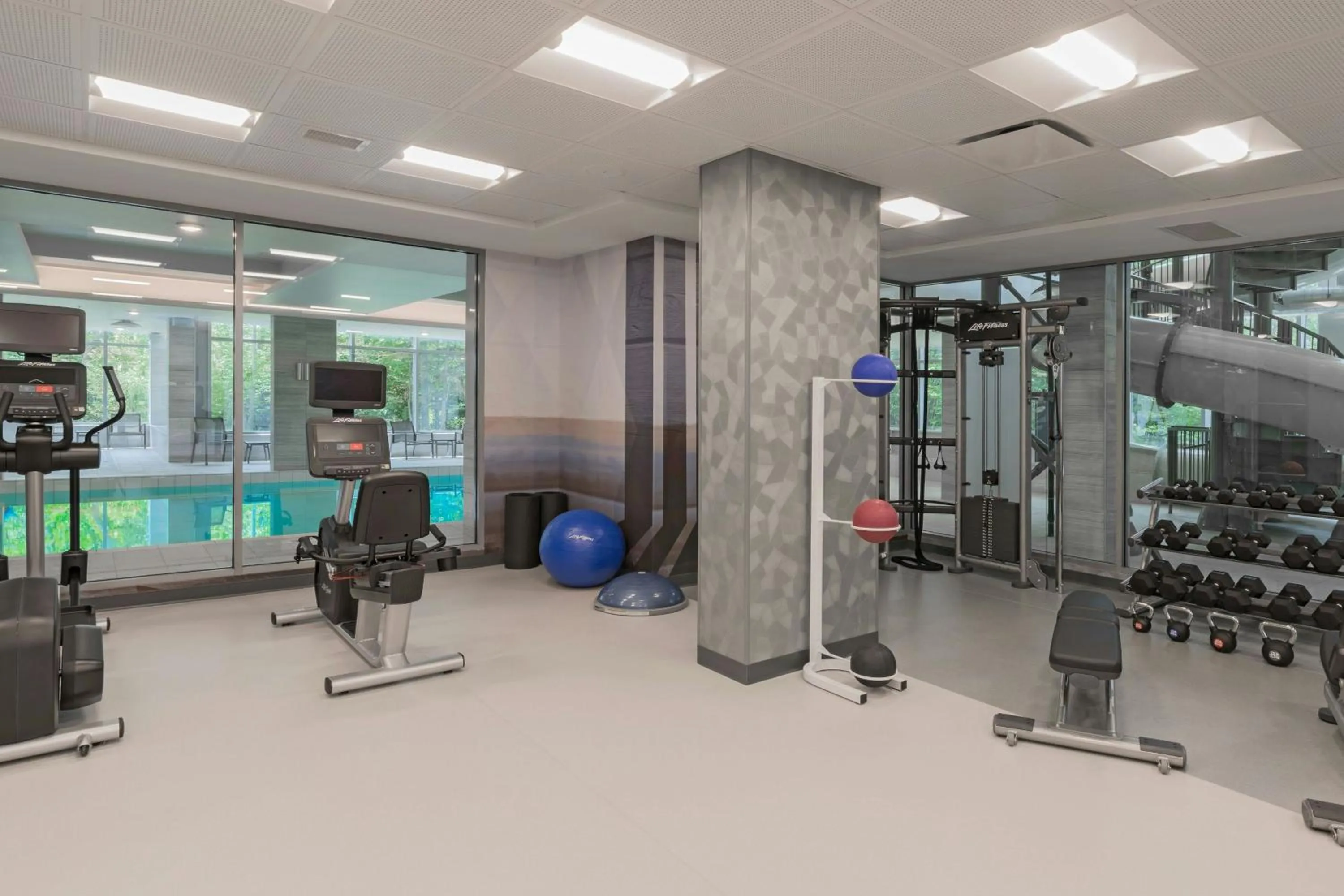 Fitness centre/facilities in Courtyard by Marriott Halifax Dartmouth