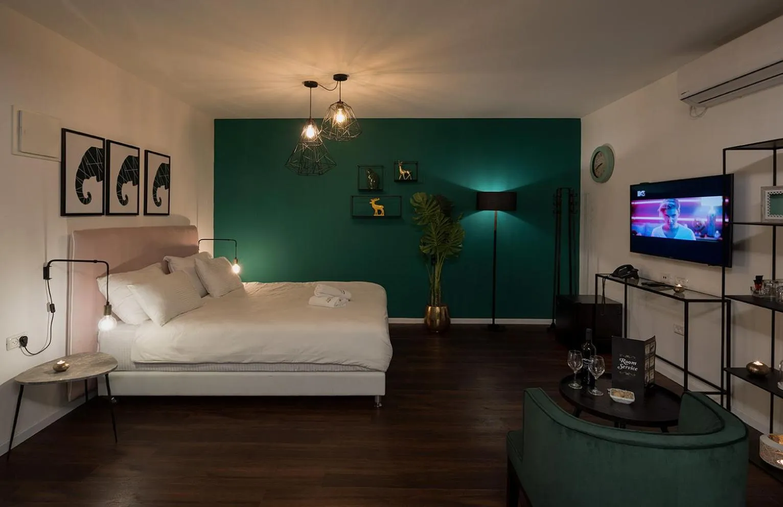 Bed in Estate Spa Boutique Hotel - Adults Only