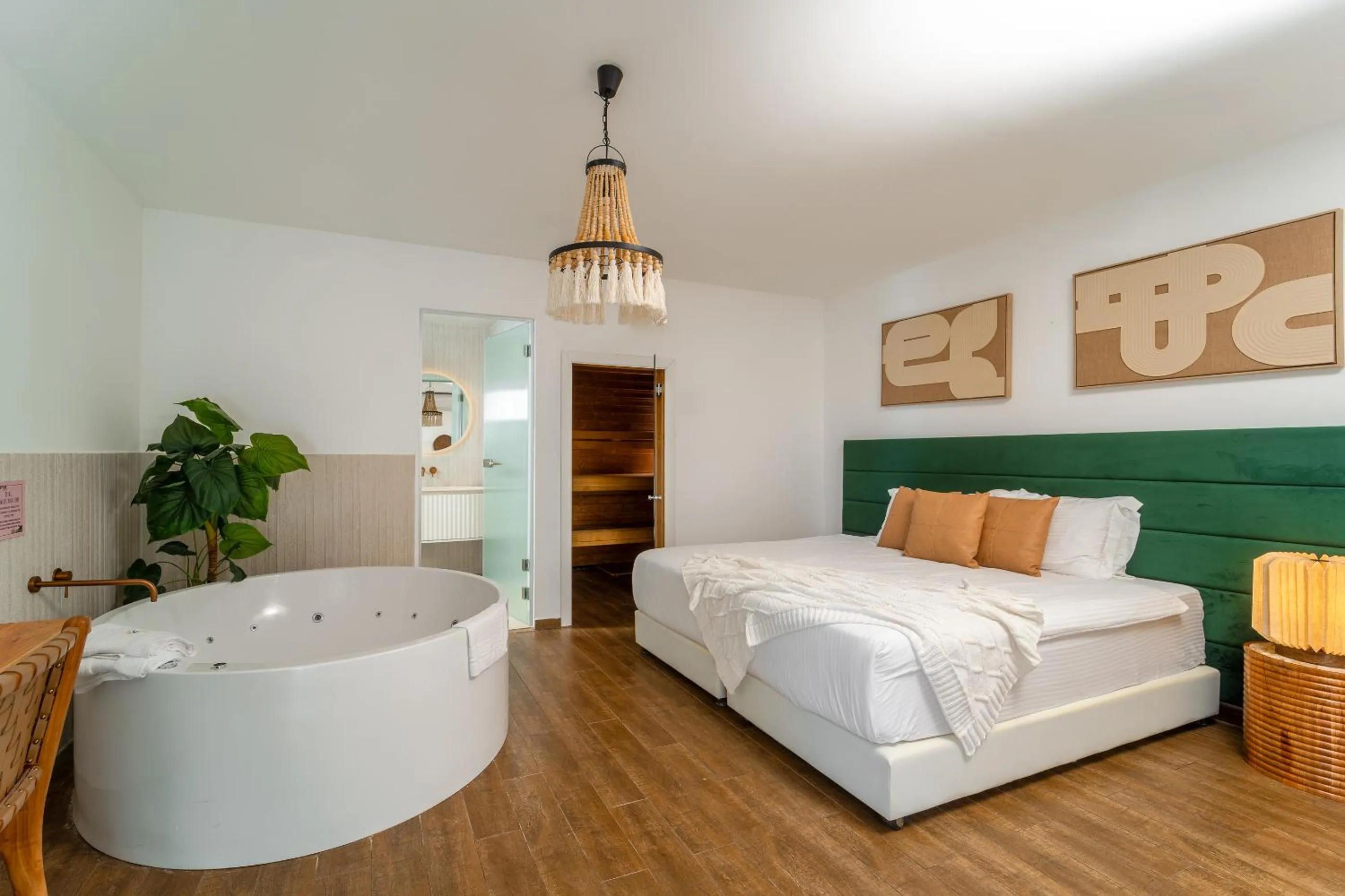 Living room, Bed in Estate Spa Boutique Hotel - Adults Only