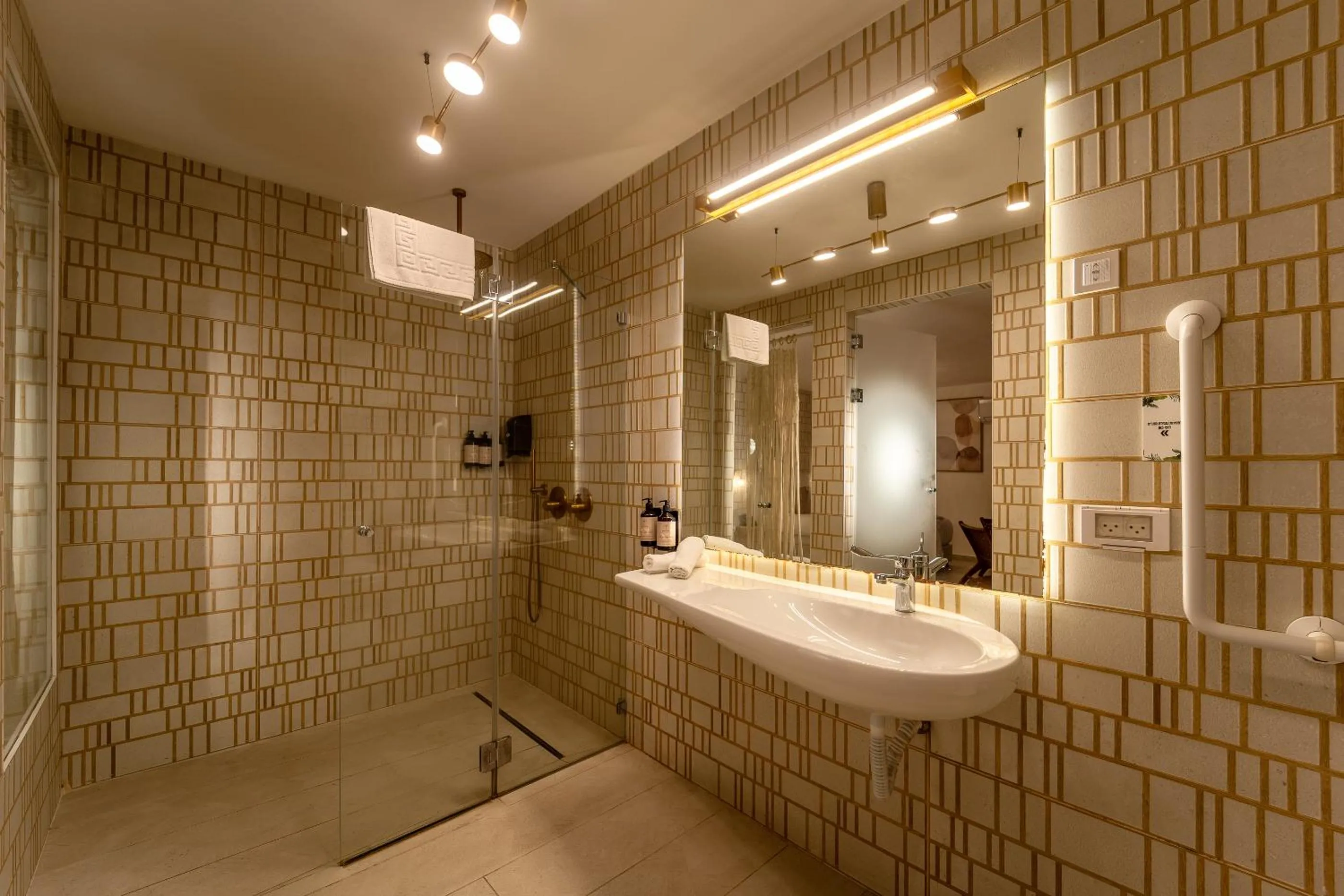 Bathroom in Estate Spa Boutique Hotel - Adults Only