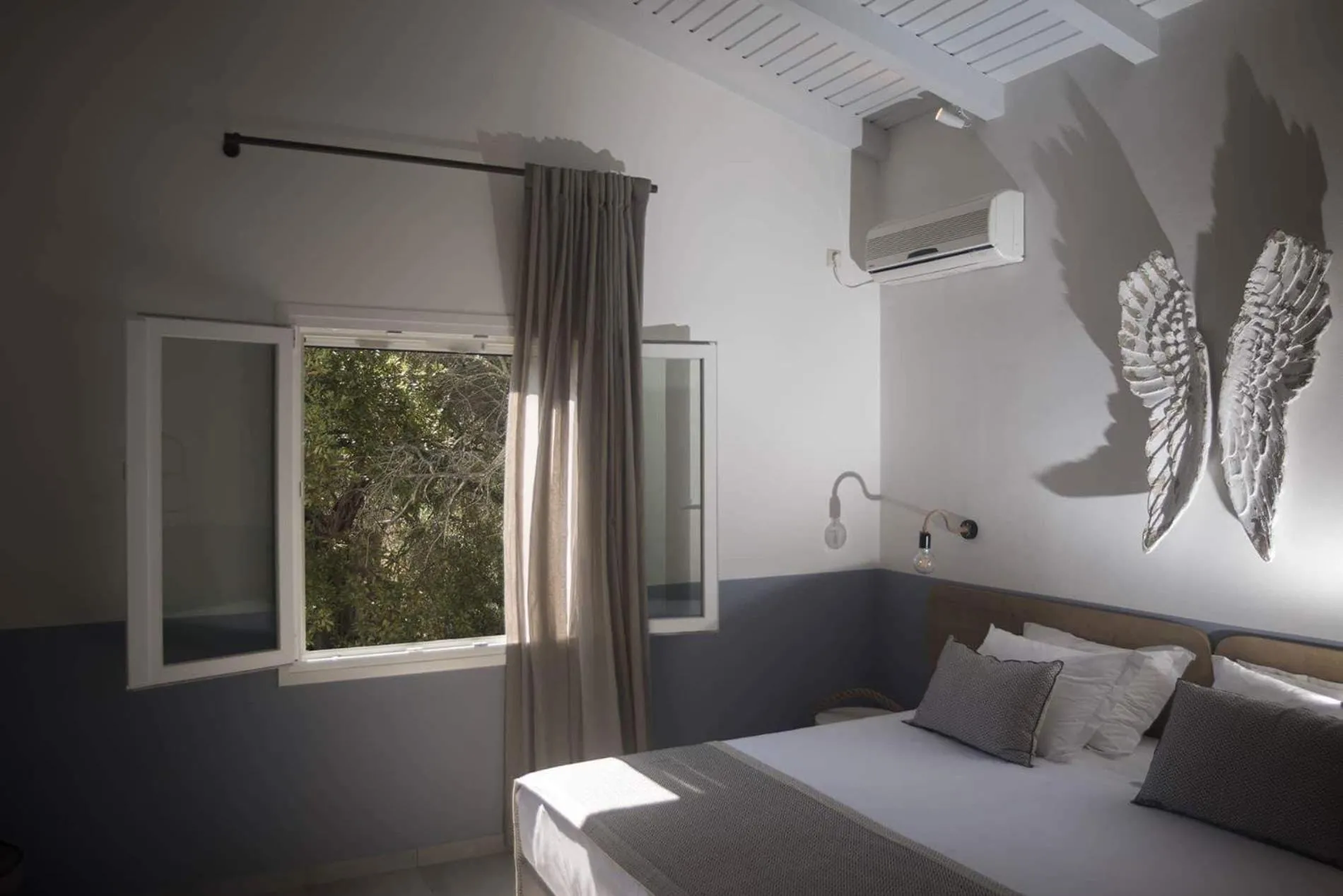 Photo of the whole room, Bed in Avali luxury houses