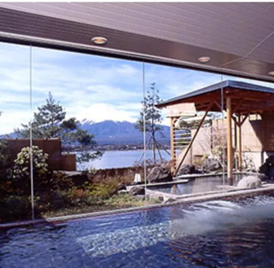 Hot Spring Bath in Shuhokaku Kogetsu