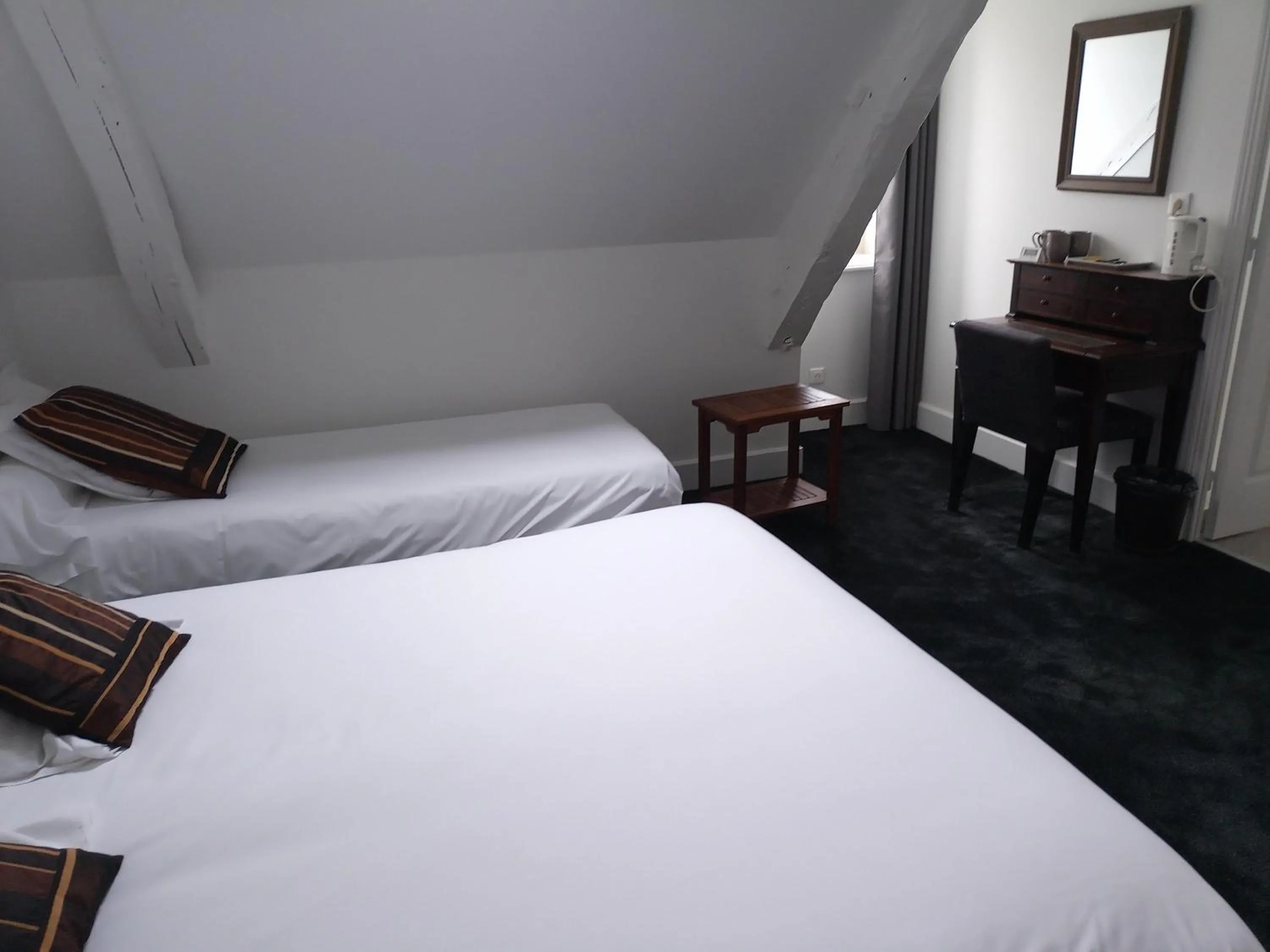 Bath, Bed in Domaine de Bel Air