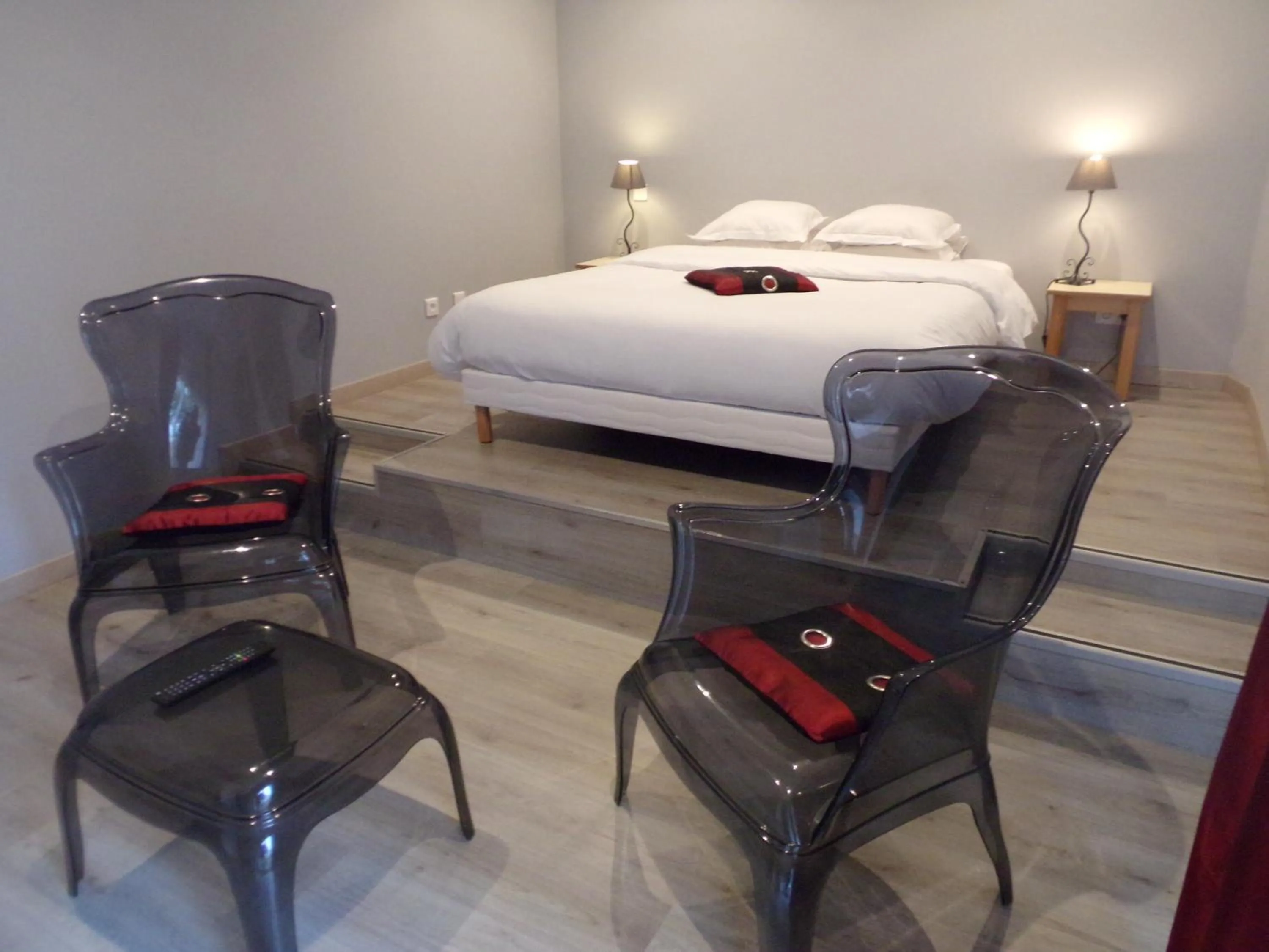 Shower, Bed in Domaine de Bel Air