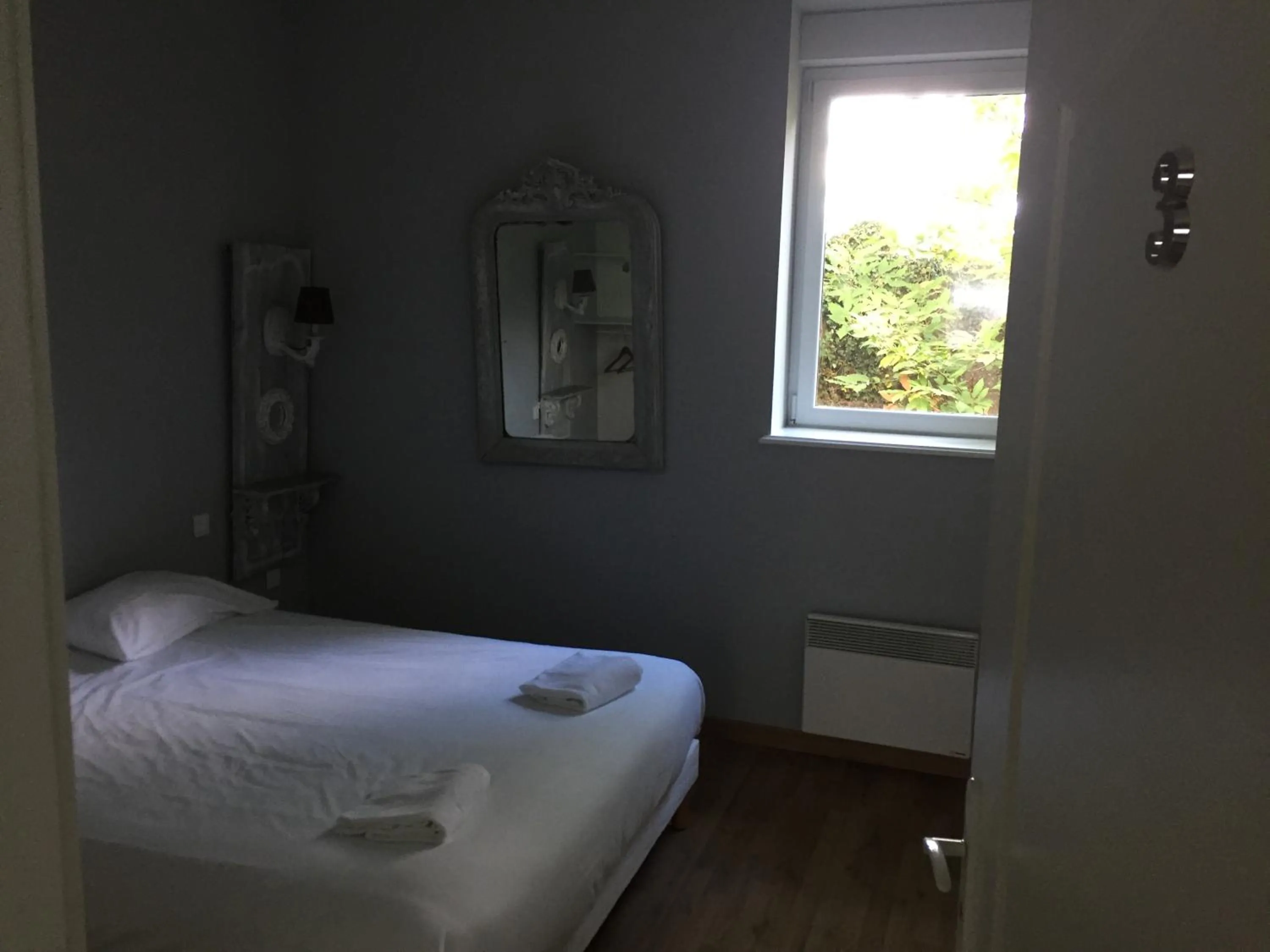 Photo of the whole room, Bed in Domaine de Bel Air