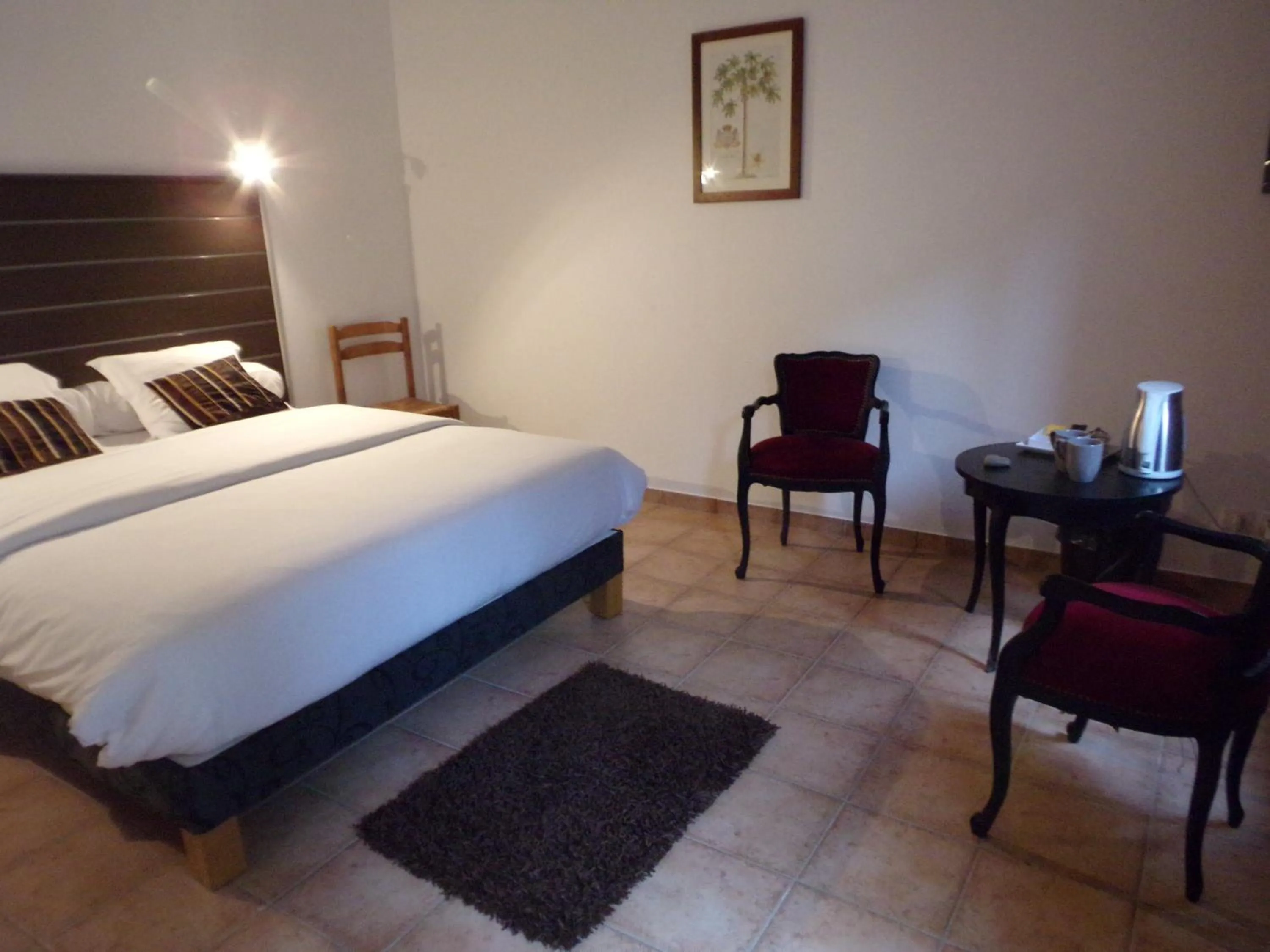 Shower, Bed in Domaine de Bel Air