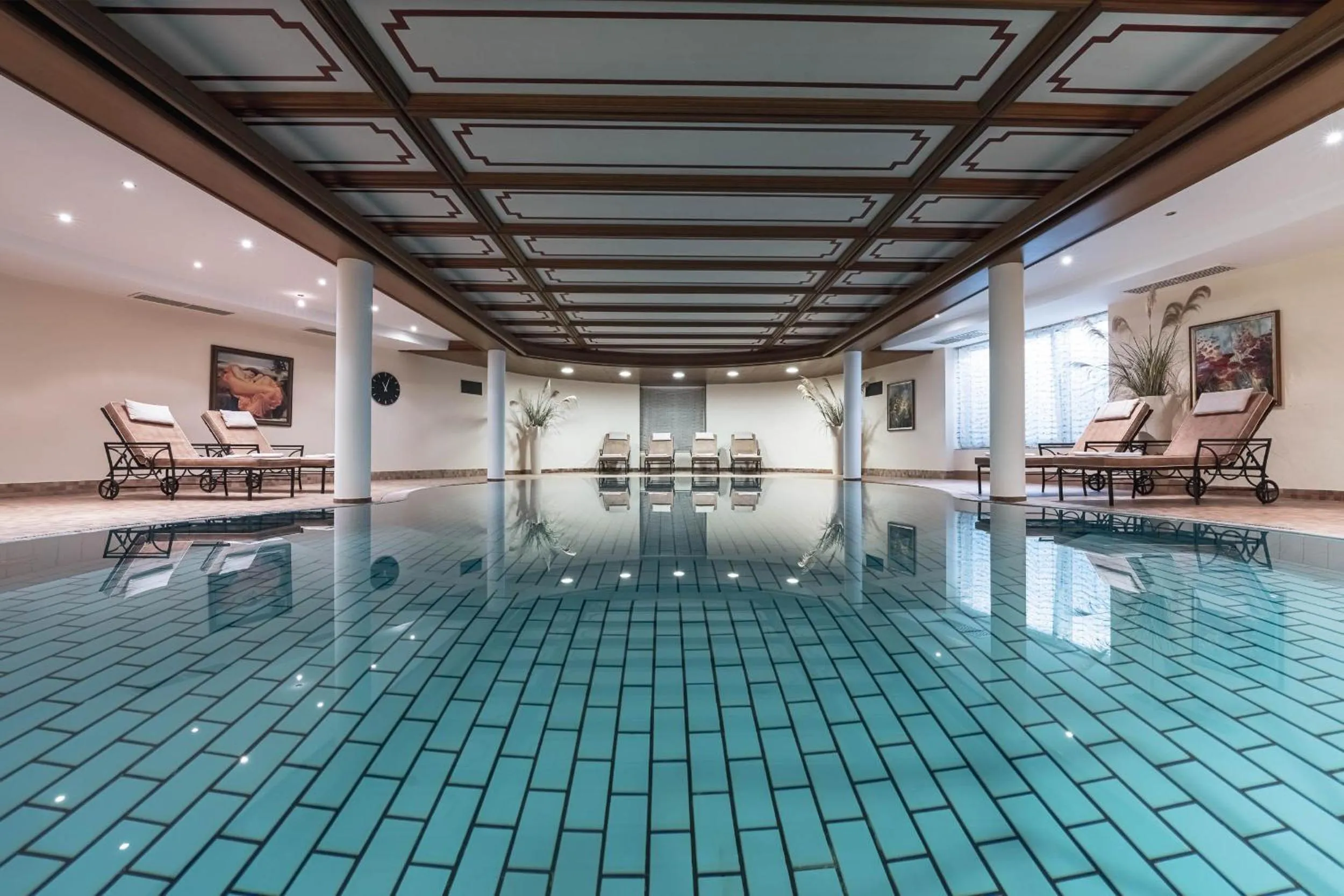 Pool view in Hotel Genziana