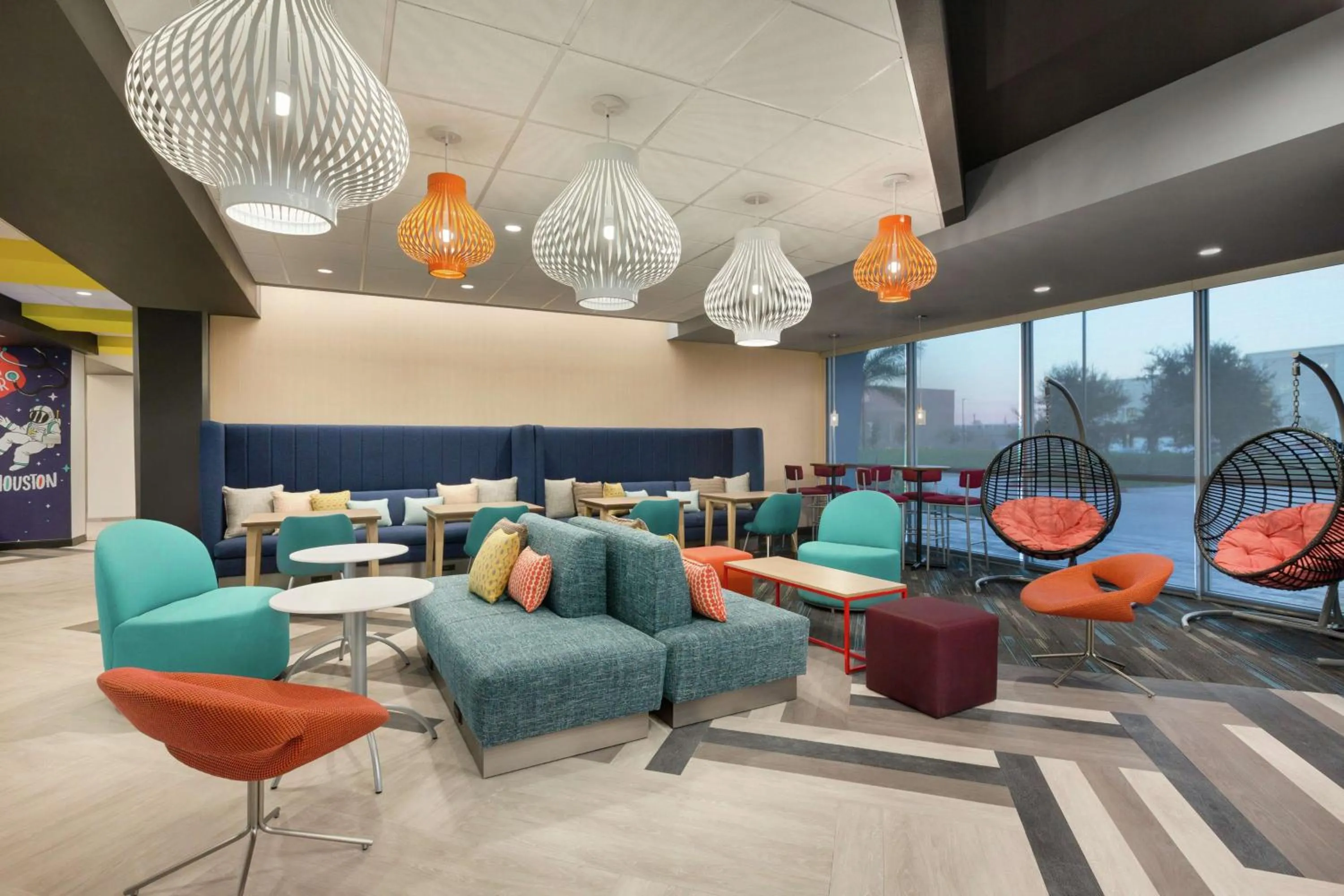 Lobby or reception in Tru by Hilton Webster Houston NASA