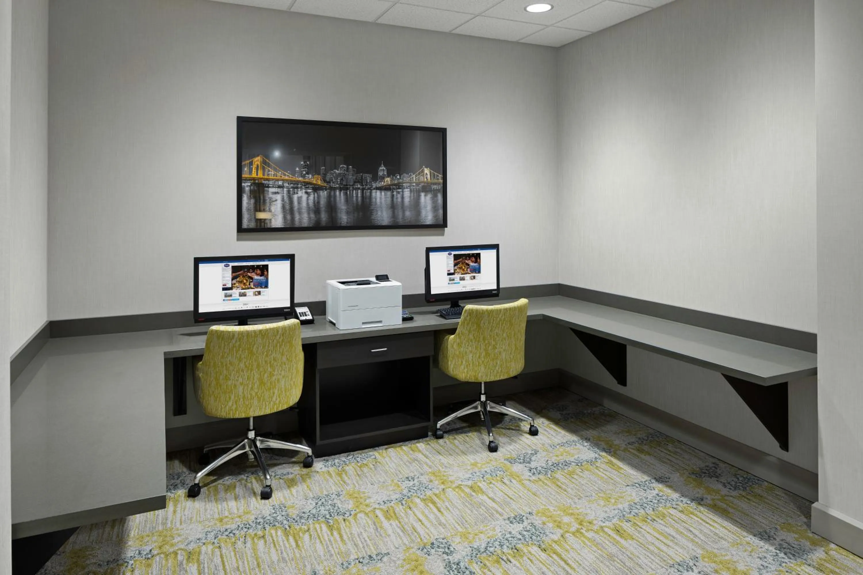 Business facilities in Hampton Inn & Suites Cranberry Township/Mars