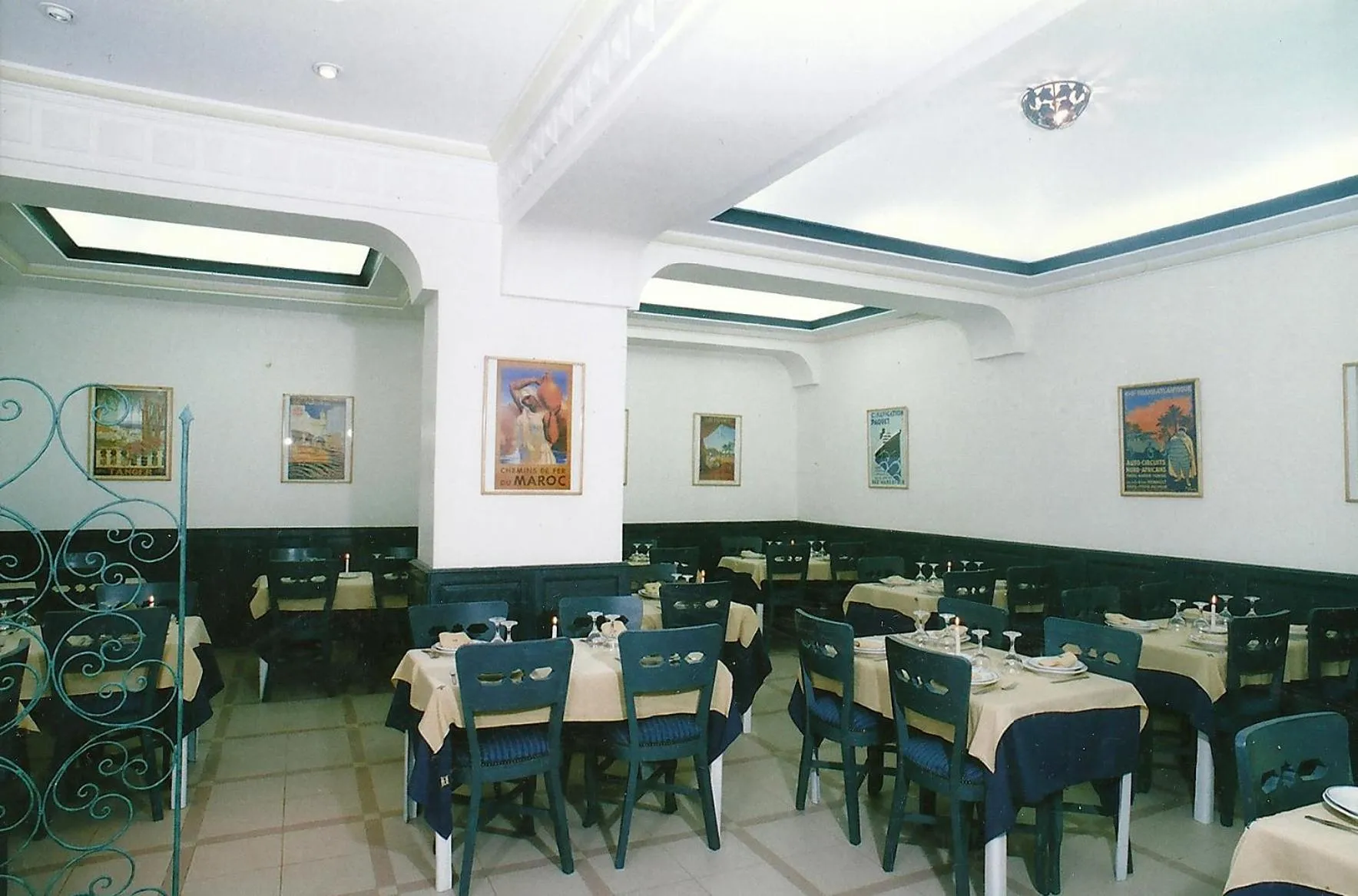 Restaurant/places to eat in Hôtel Olympic