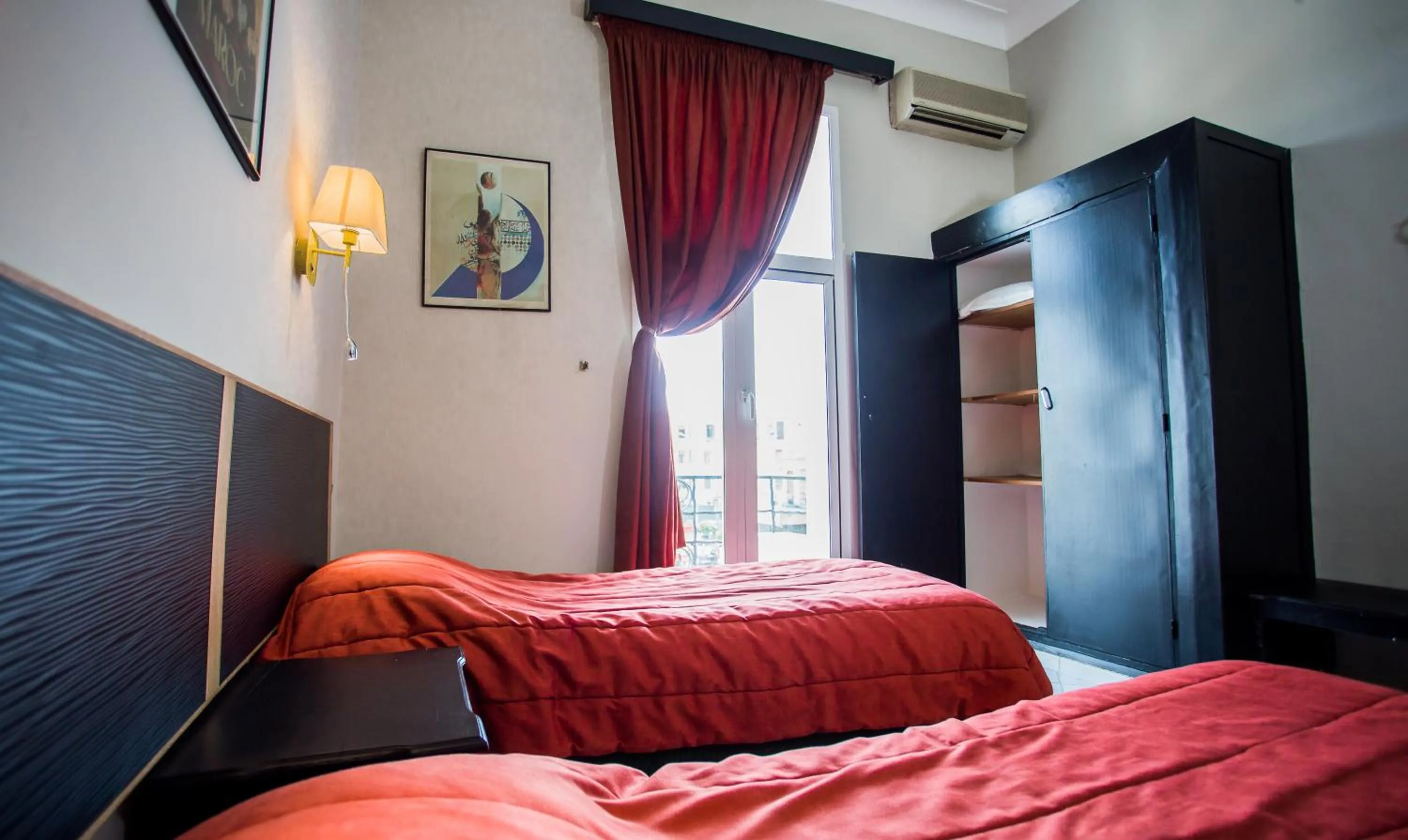 Bedroom, Bed in Hôtel Olympic