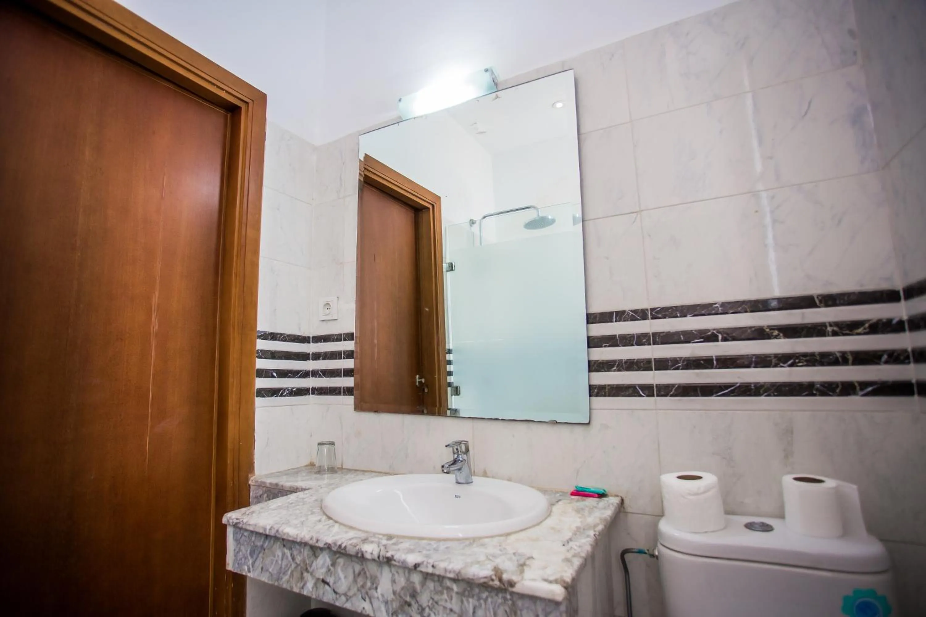 Bathroom in Hôtel Olympic