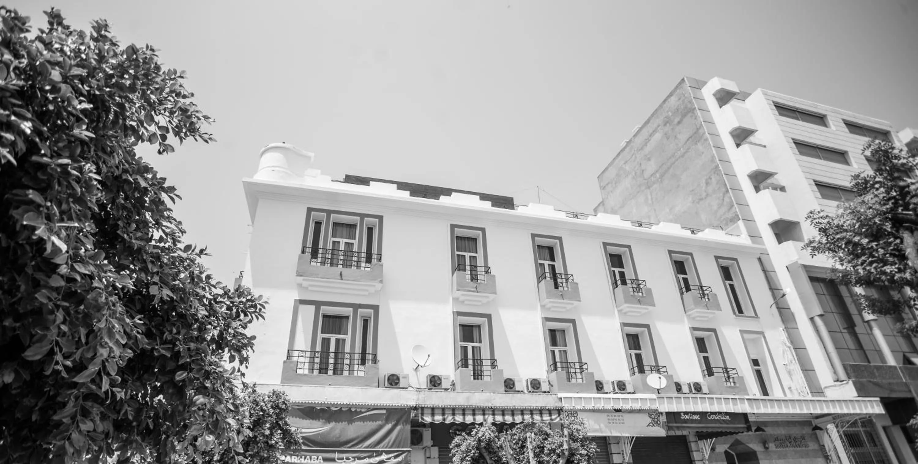 Property building in Hôtel Olympic