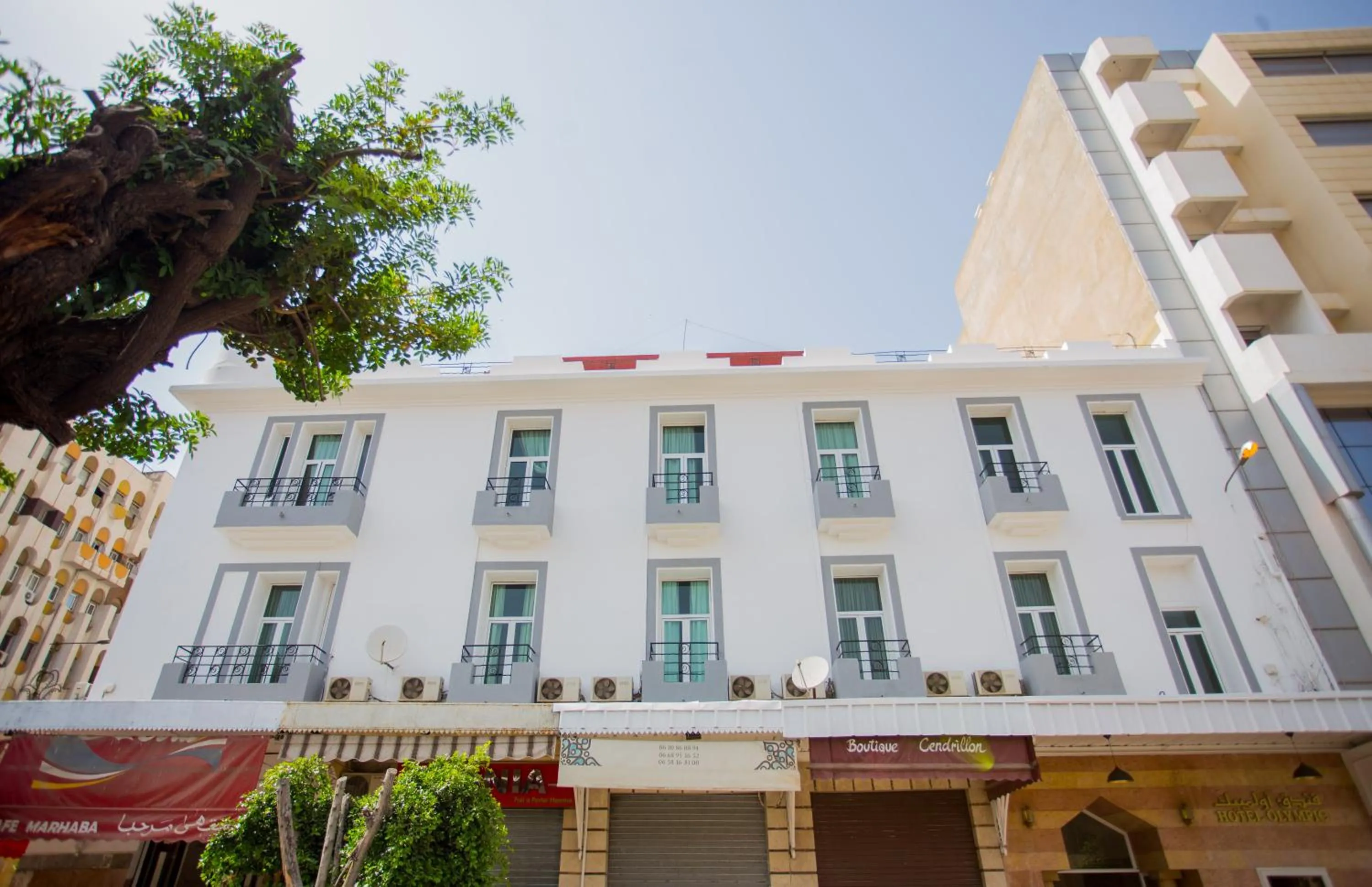 Property building in Hôtel Olympic