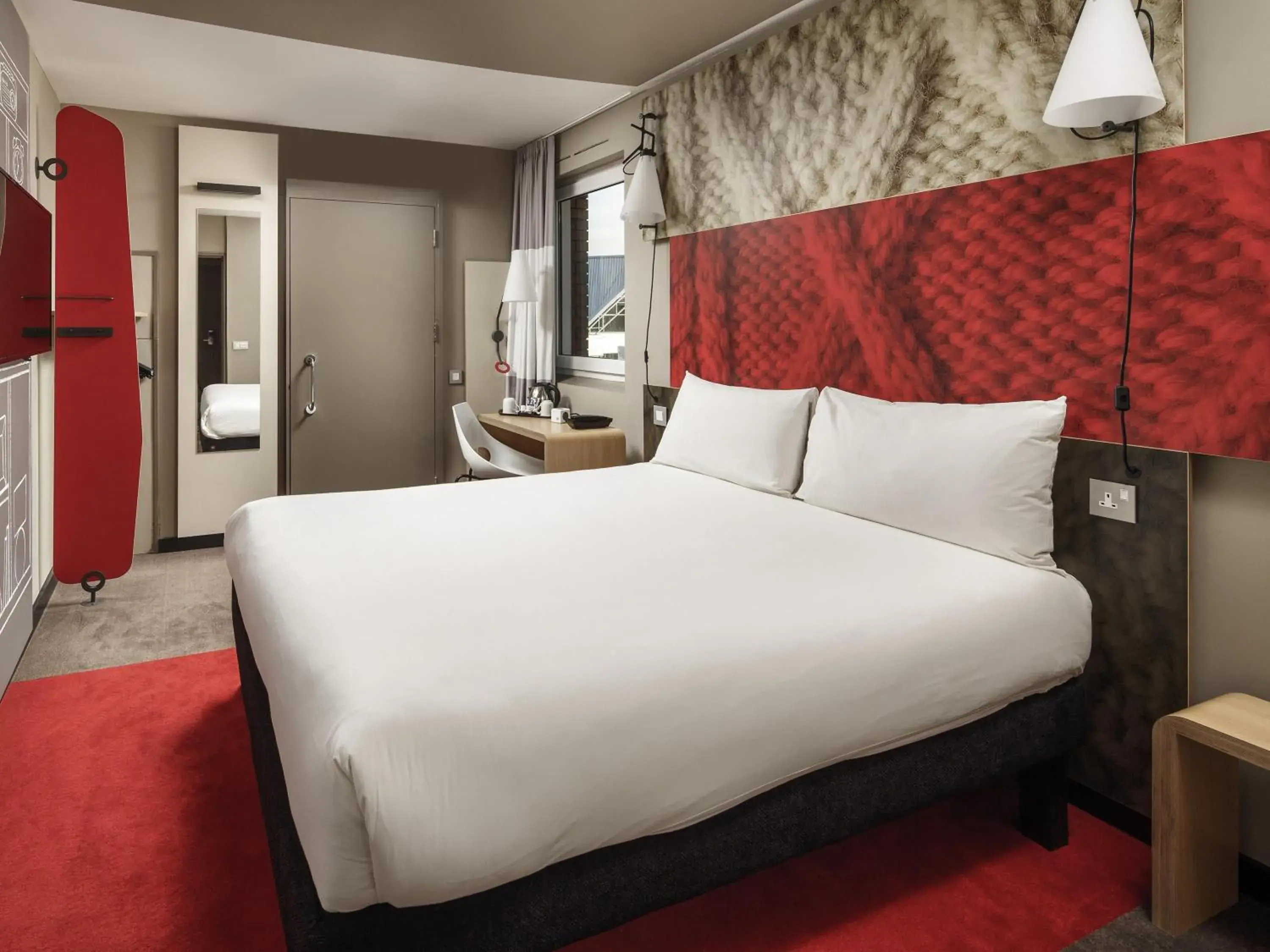 Bedroom, Bed in ibis Coventry Centre Bedroom, Bed in ibis Coventry Centre