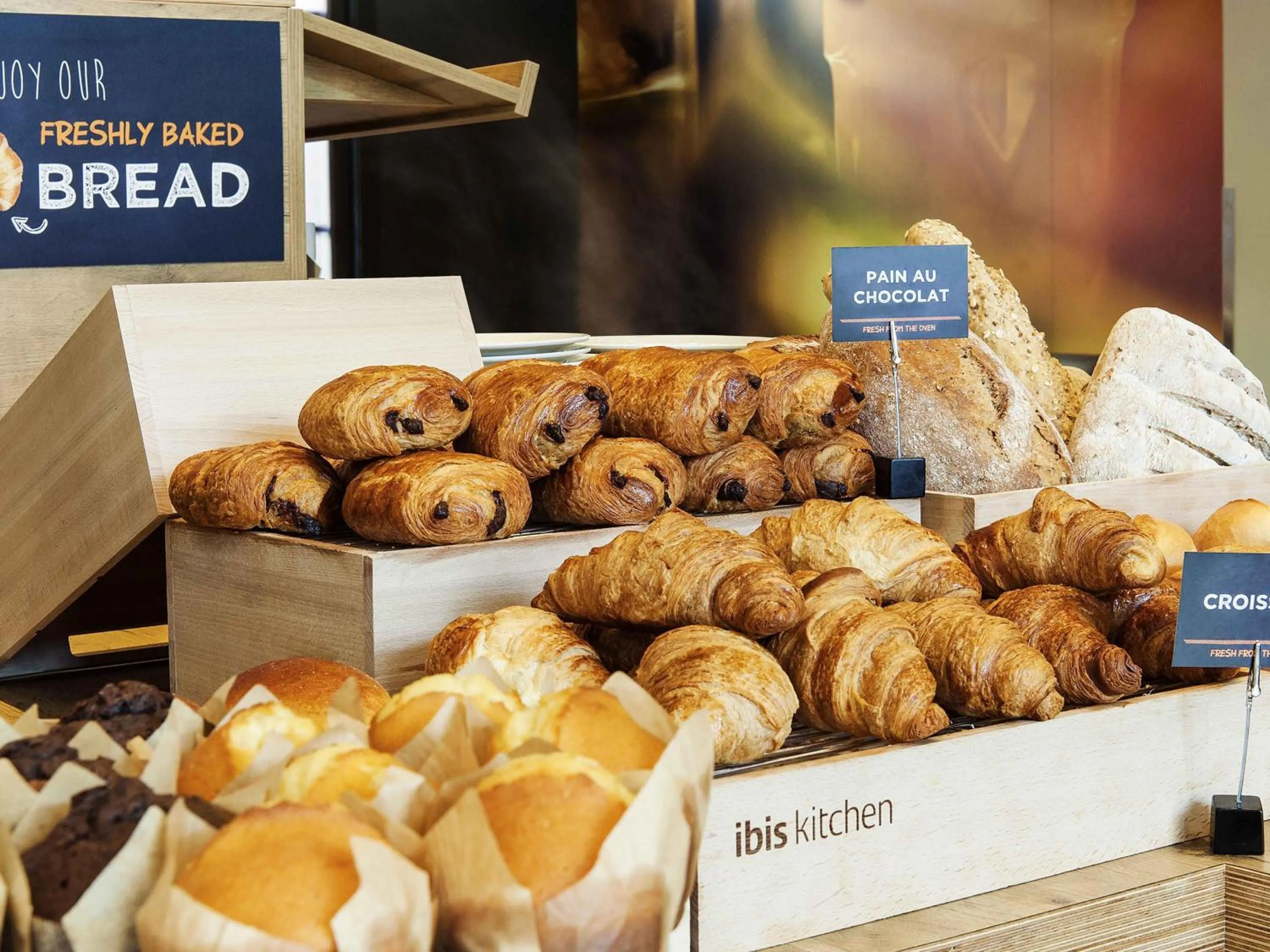 Restaurant/places to eat in ibis Coventry Centre