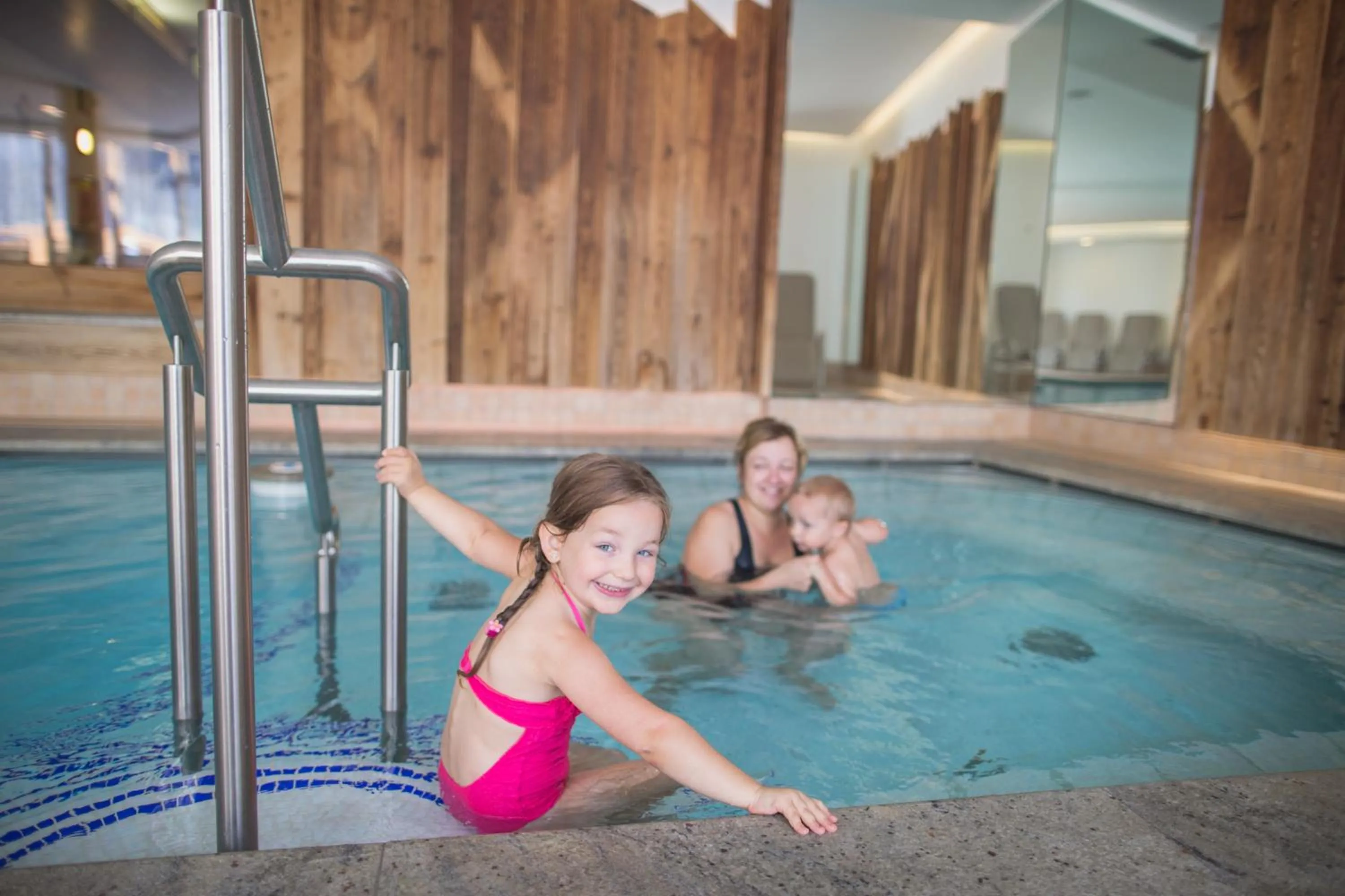 Swimming pool in Hotel Ambiez