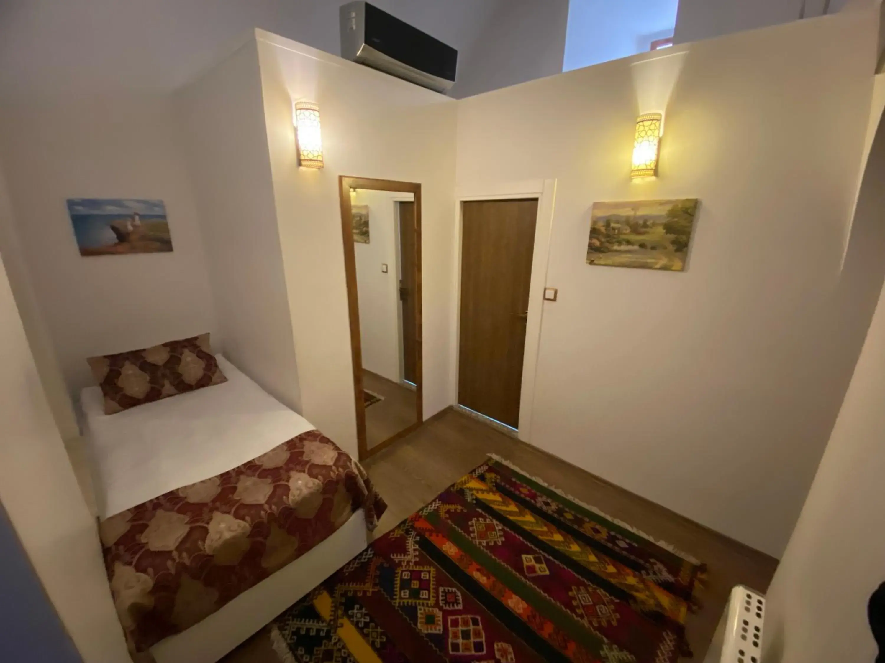Triple Room in BEHRAMPAŞA OTEL &CAFE &RESTAURANT Triple Room in BEHRAMPAŞA OTEL &CAFE &RESTAURANT