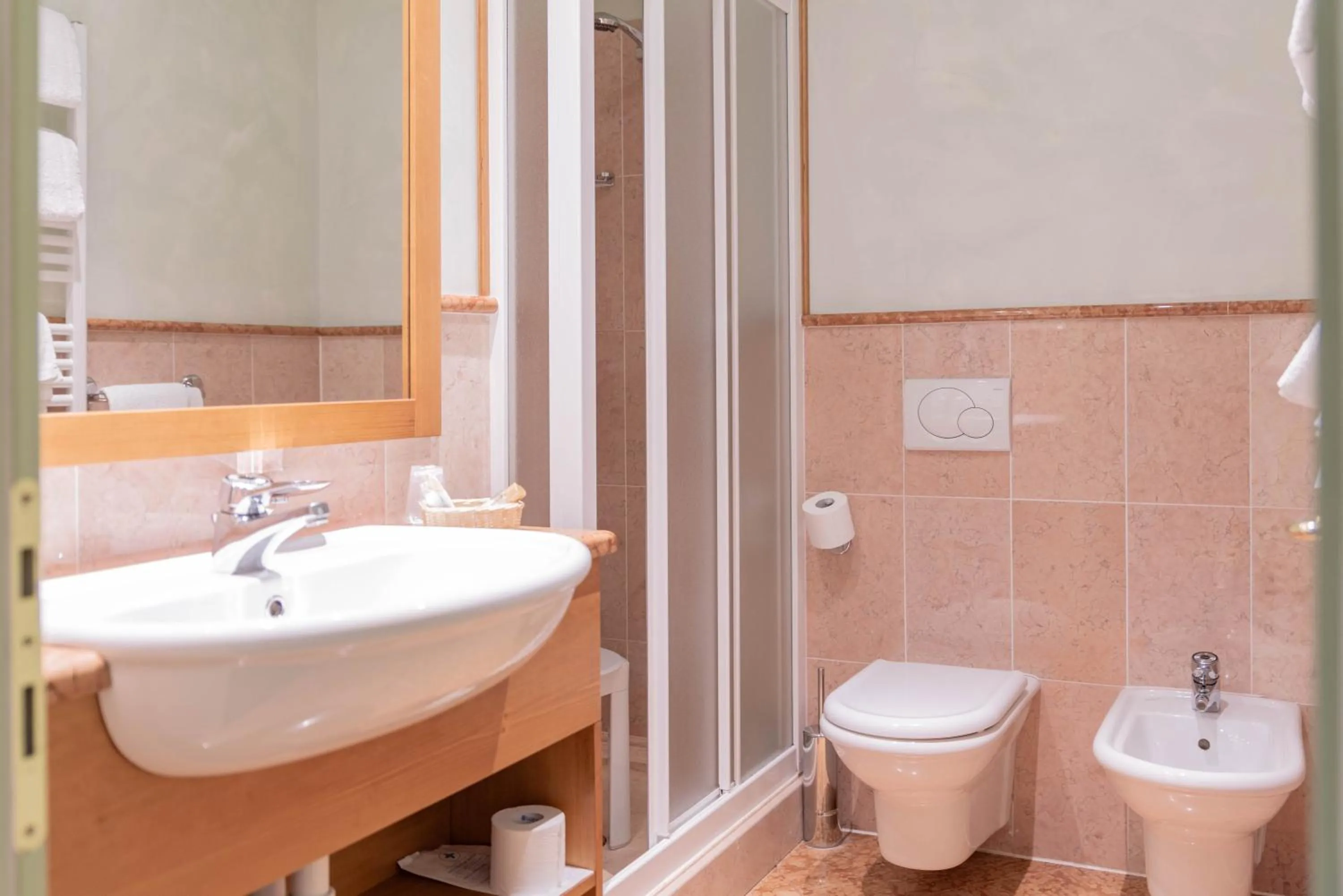 Bathroom in Hotel Ideal